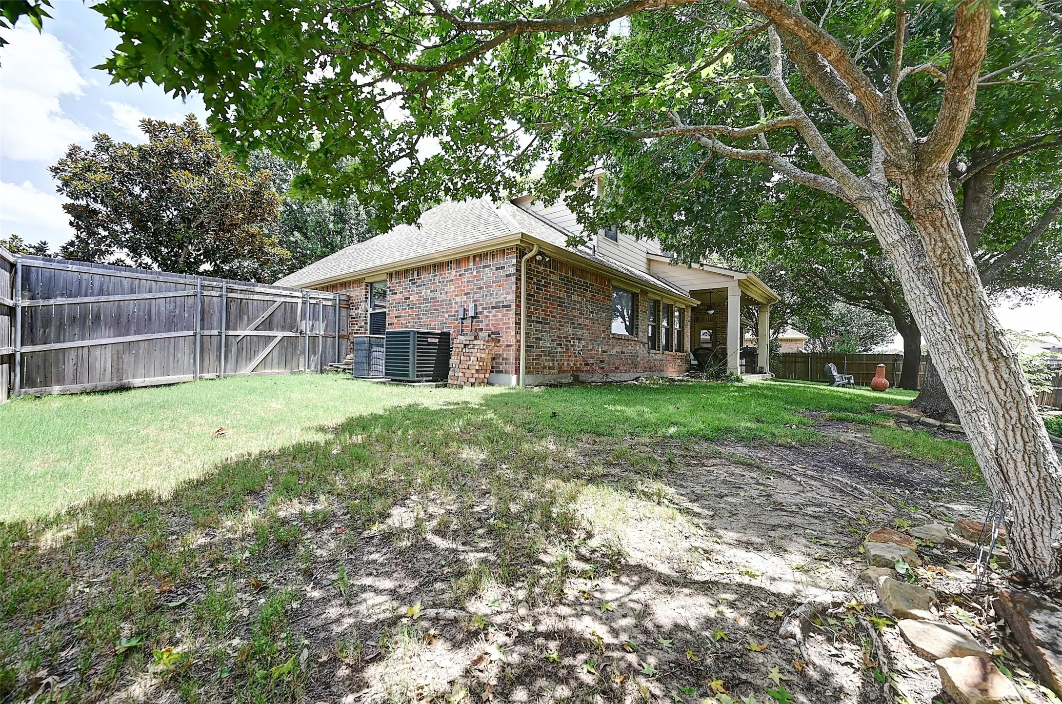 Single Family Residence For Sale in Rockwall County , 386 Phillips Court, Fate, Texas 75087, 4 Bedroom, 3 Bathroom, 2 Garage spaces, 2,754 Sqft, built in 2005, mls#21330419, Real Estate Agent in Fate, Homes For Sale in Rockwall county, Homes For Sale in Fate, Realtor in Fate Texas, Real Estate Brokerage Independent Realty Texas, Luminita Cordes Realtor