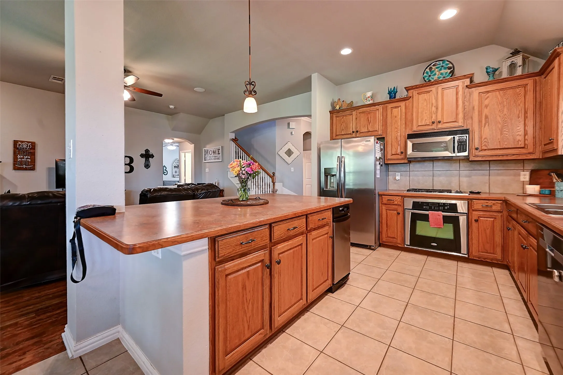 Single Family Residence For Sale in Rockwall County , 386 Phillips Court, Fate, Texas 75087, 4 Bedroom, 3 Bathroom, 2 Garage spaces, 2,754 Sqft, built in 2005, mls#21330419, Real Estate Agent in Fate, Homes For Sale in Rockwall county, Homes For Sale in Fate, Realtor in Fate Texas, Real Estate Brokerage Independent Realty Texas, Luminita Cordes Realtor