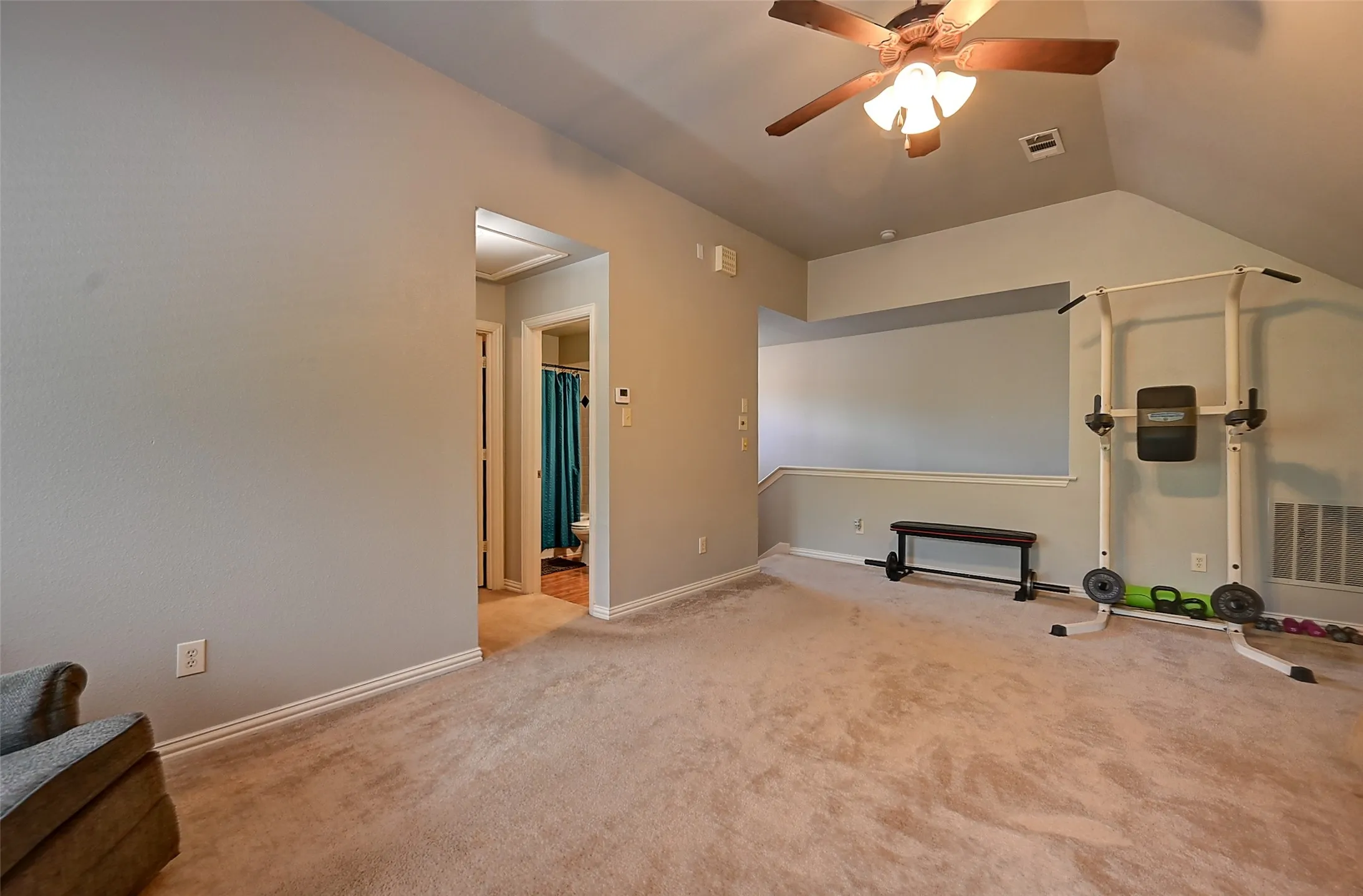Single Family Residence For Sale in Rockwall County , 386 Phillips Court, Fate, Texas 75087, 4 Bedroom, 3 Bathroom, 2 Garage spaces, 2,754 Sqft, built in 2005, mls#21330419, Real Estate Agent in Fate, Homes For Sale in Rockwall county, Homes For Sale in Fate, Realtor in Fate Texas, Real Estate Brokerage Independent Realty Texas, Luminita Cordes Realtor