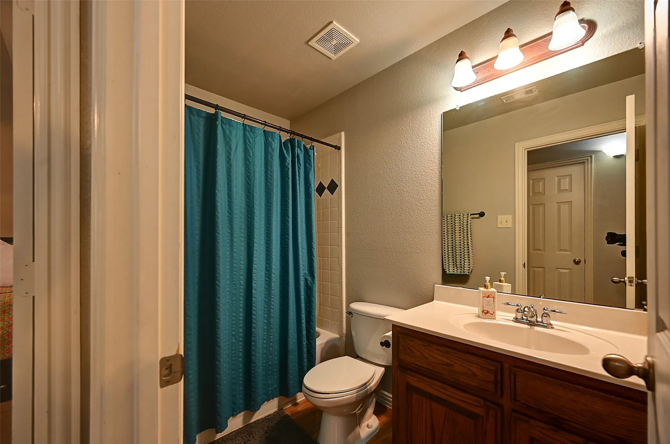 Single Family Residence For Sale in Rockwall County , 386 Phillips Court, Fate, Texas 75087, 4 Bedroom, 3 Bathroom, 2 Garage spaces, 2,754 Sqft, built in 2005, mls#21330419, Real Estate Agent in Fate, Homes For Sale in Rockwall county, Homes For Sale in Fate, Realtor in Fate Texas, Real Estate Brokerage Independent Realty Texas, Luminita Cordes Realtor