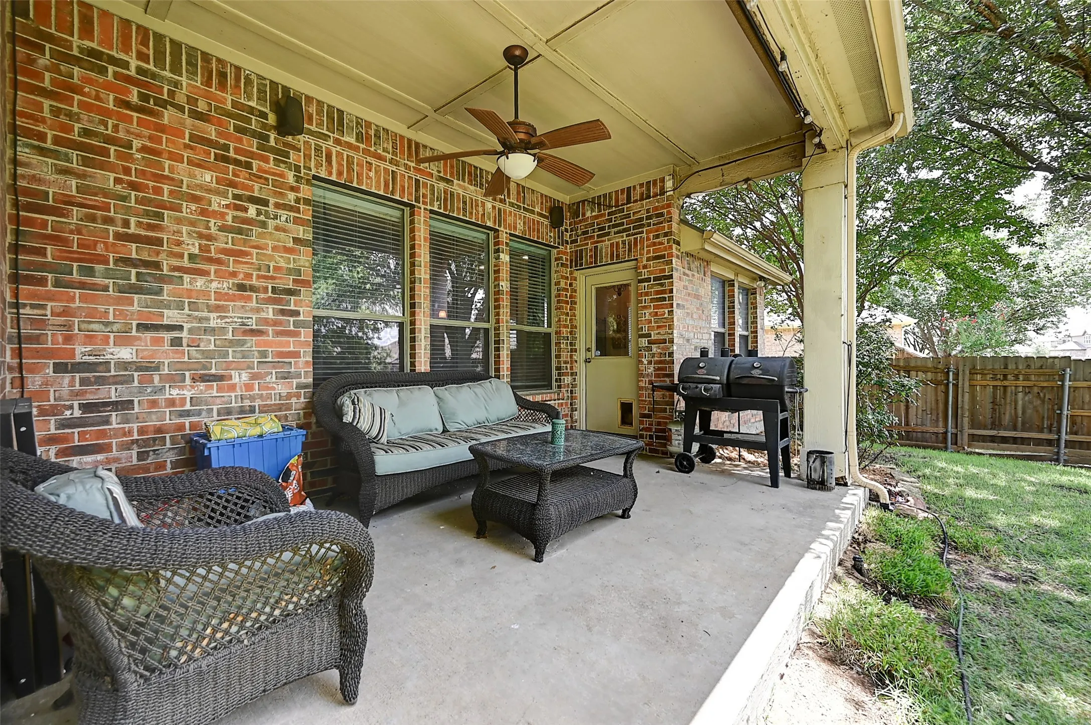 Single Family Residence For Sale in Rockwall County , 386 Phillips Court, Fate, Texas 75087, 4 Bedroom, 3 Bathroom, 2 Garage spaces, 2,754 Sqft, built in 2005, mls#21330419, Real Estate Agent in Fate, Homes For Sale in Rockwall county, Homes For Sale in Fate, Realtor in Fate Texas, Real Estate Brokerage Independent Realty Texas, Luminita Cordes Realtor