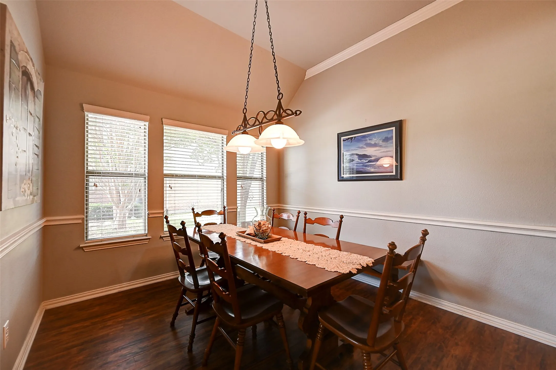 Single Family Residence For Sale in Rockwall County , 386 Phillips Court, Fate, Texas 75087, 4 Bedroom, 3 Bathroom, 2 Garage spaces, 2,754 Sqft, built in 2005, mls#21330419, Real Estate Agent in Fate, Homes For Sale in Rockwall county, Homes For Sale in Fate, Realtor in Fate Texas, Real Estate Brokerage Independent Realty Texas, Luminita Cordes Realtor