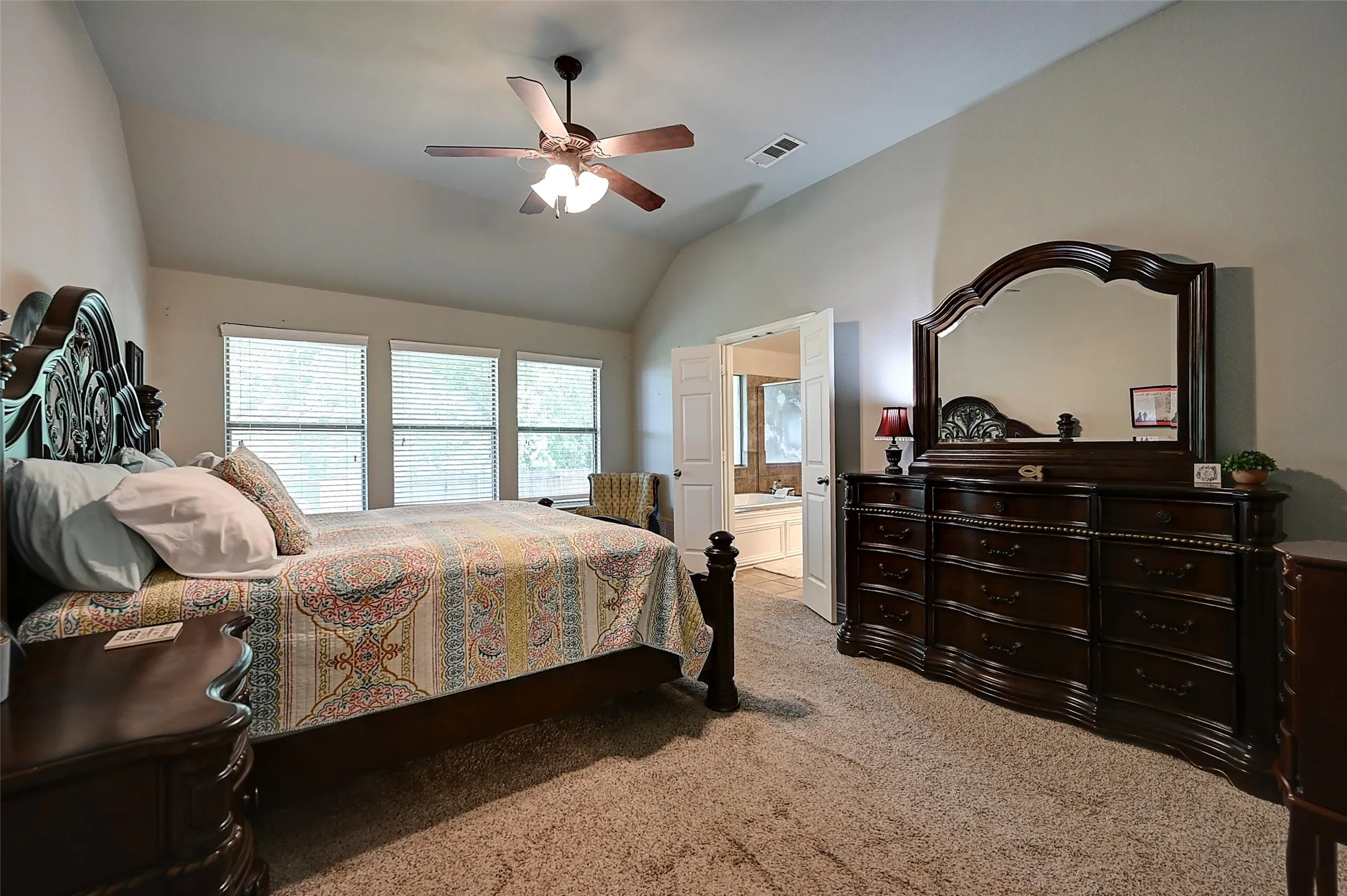 Single Family Residence For Sale in Rockwall County , 386 Phillips Court, Fate, Texas 75087, 4 Bedroom, 3 Bathroom, 2 Garage spaces, 2,754 Sqft, built in 2005, mls#21330419, Real Estate Agent in Fate, Homes For Sale in Rockwall county, Homes For Sale in Fate, Realtor in Fate Texas, Real Estate Brokerage Independent Realty Texas, Luminita Cordes Realtor