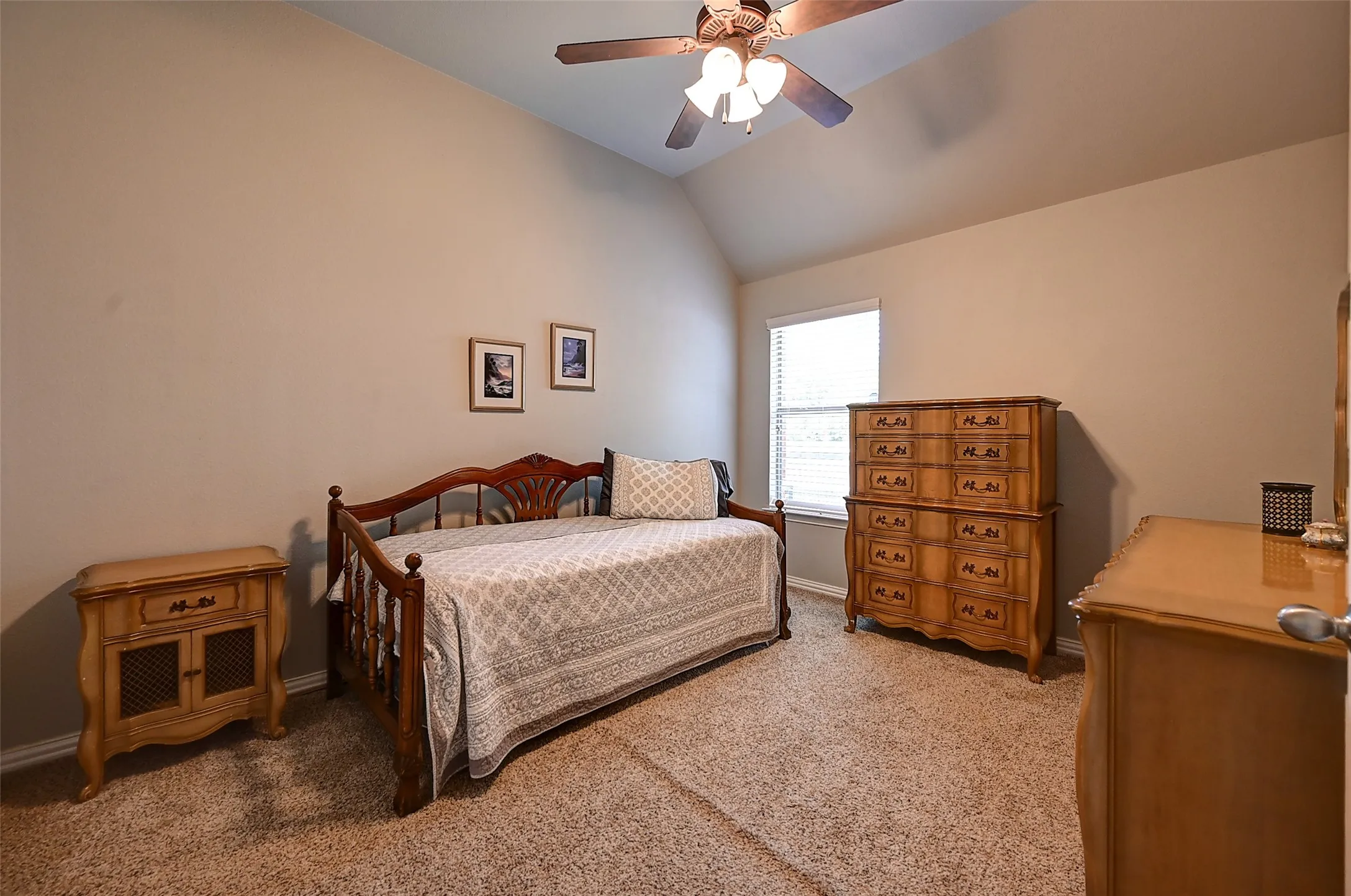 Single Family Residence For Sale in Rockwall County , 386 Phillips Court, Fate, Texas 75087, 4 Bedroom, 3 Bathroom, 2 Garage spaces, 2,754 Sqft, built in 2005, mls#21330419, Real Estate Agent in Fate, Homes For Sale in Rockwall county, Homes For Sale in Fate, Realtor in Fate Texas, Real Estate Brokerage Independent Realty Texas, Luminita Cordes Realtor