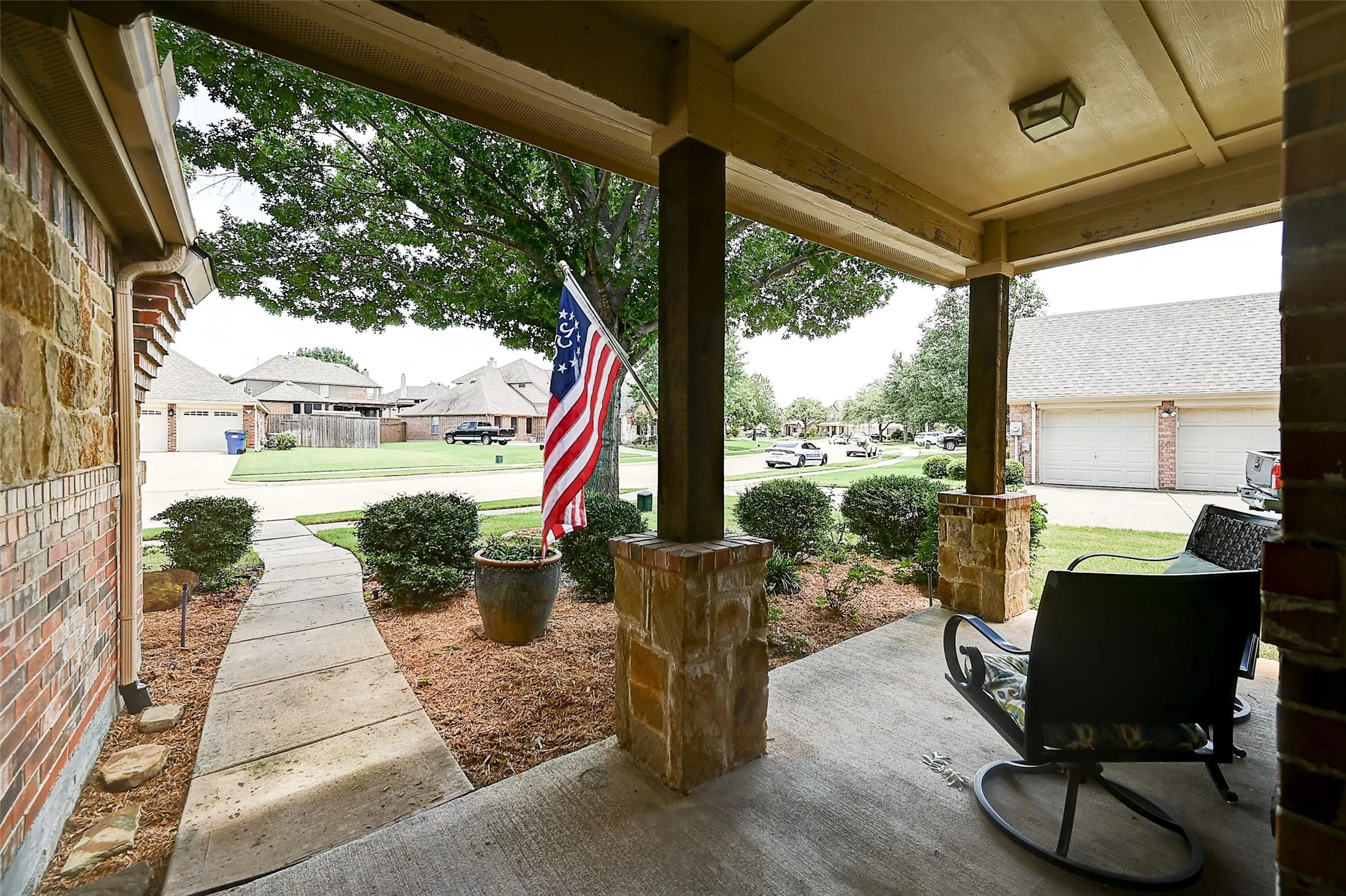 Single Family Residence For Sale in Rockwall County , 386 Phillips Court, Fate, Texas 75087, 4 Bedroom, 3 Bathroom, 2 Garage spaces, 2,754 Sqft, built in 2005, mls#21330419, Real Estate Agent in Fate, Homes For Sale in Rockwall county, Homes For Sale in Fate, Realtor in Fate Texas, Real Estate Brokerage Independent Realty Texas, Luminita Cordes Realtor