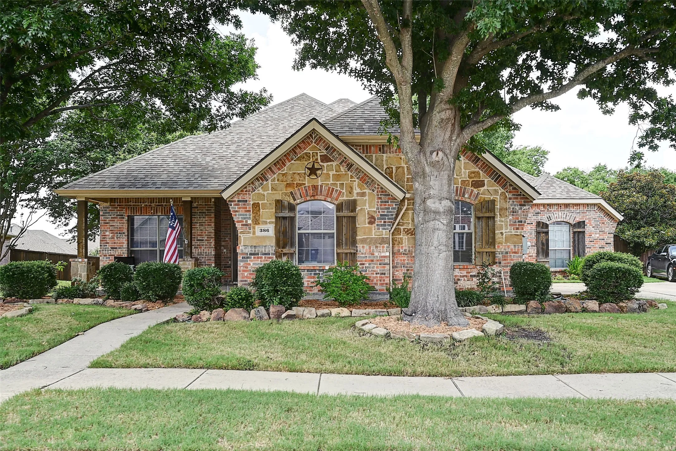 Single Family Residence For Sale in Rockwall County , 386 Phillips Court, Fate, Texas 75087, 4 Bedroom, 3 Bathroom, 2 Garage spaces, 2,754 Sqft, built in 2005, mls#21330419, Real Estate Agent in Fate, Homes For Sale in Rockwall county, Homes For Sale in Fate, Realtor in Fate Texas, Real Estate Brokerage Independent Realty Texas, Luminita Cordes Realtor
