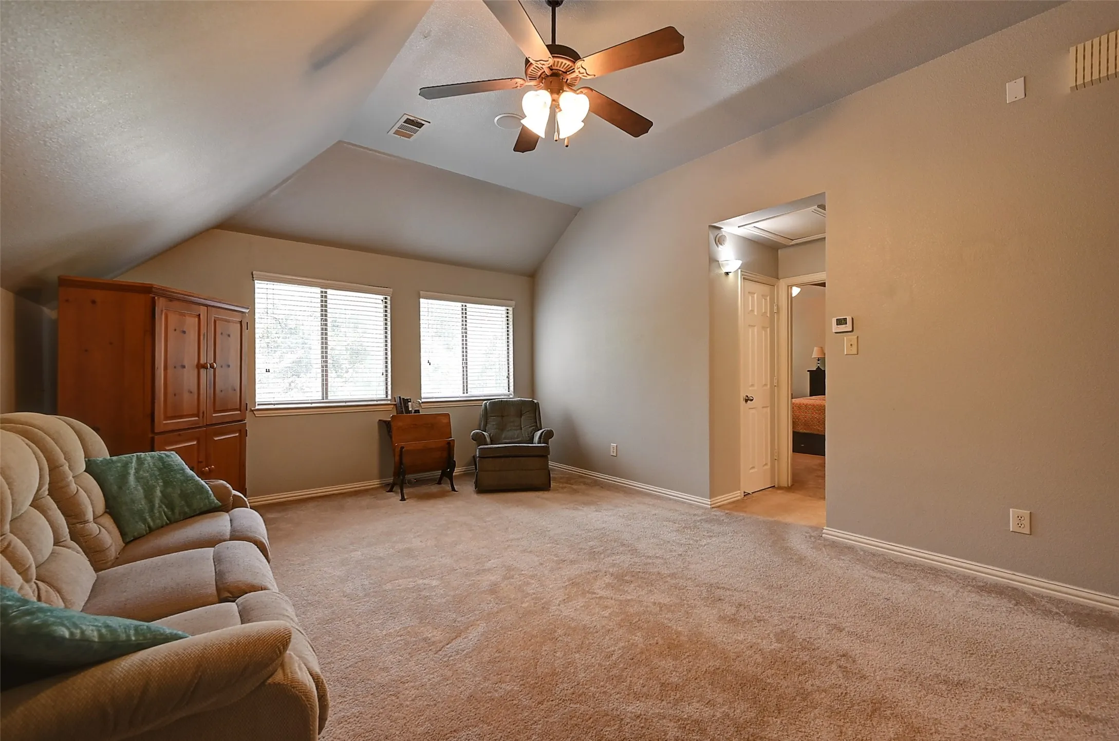 Single Family Residence For Sale in Rockwall County , 386 Phillips Court, Fate, Texas 75087, 4 Bedroom, 3 Bathroom, 2 Garage spaces, 2,754 Sqft, built in 2005, mls#21330419, Real Estate Agent in Fate, Homes For Sale in Rockwall county, Homes For Sale in Fate, Realtor in Fate Texas, Real Estate Brokerage Independent Realty Texas, Luminita Cordes Realtor