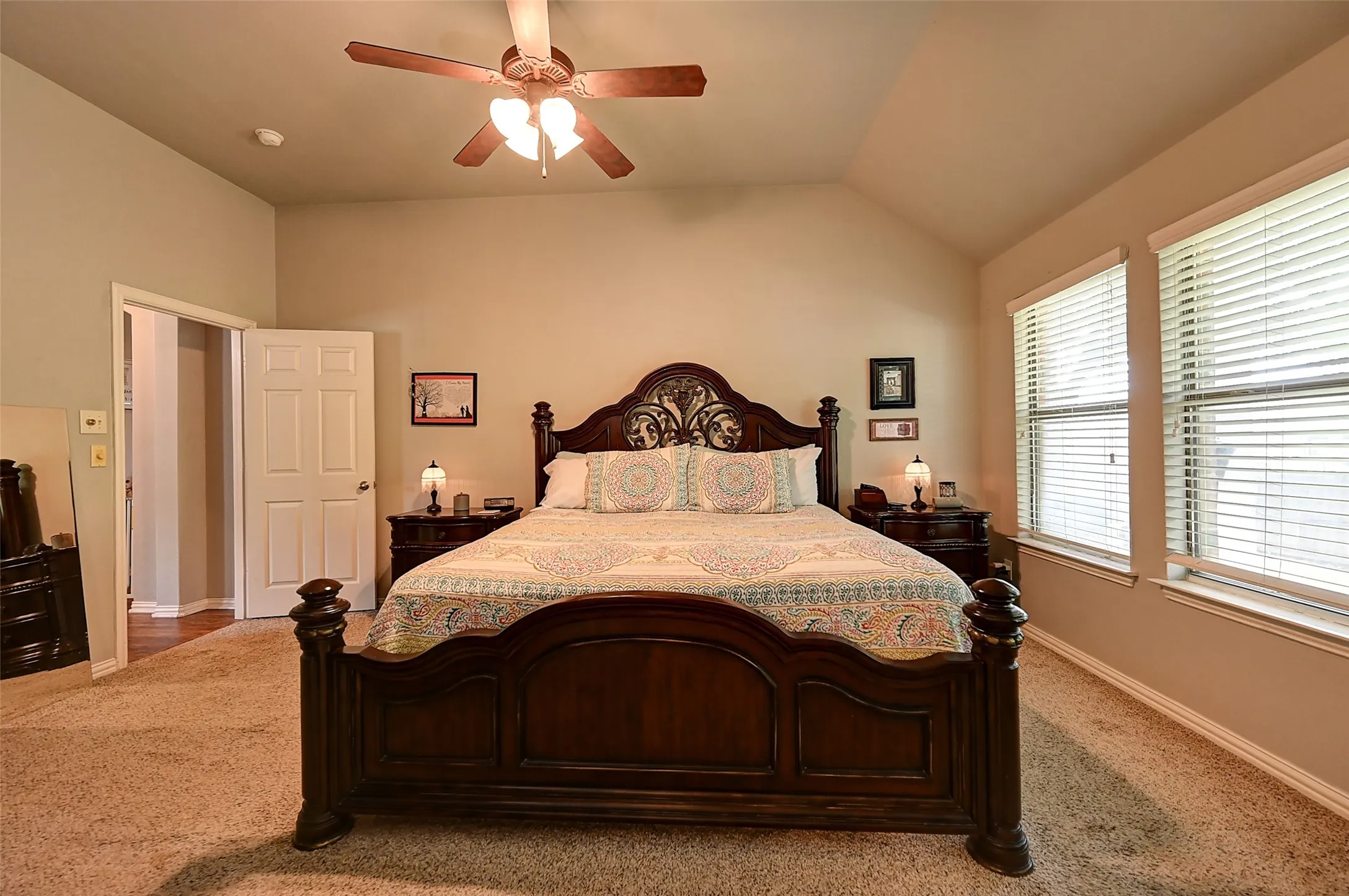 Single Family Residence For Sale in Rockwall County , 386 Phillips Court, Fate, Texas 75087, 4 Bedroom, 3 Bathroom, 2 Garage spaces, 2,754 Sqft, built in 2005, mls#21330419, Real Estate Agent in Fate, Homes For Sale in Rockwall county, Homes For Sale in Fate, Realtor in Fate Texas, Real Estate Brokerage Independent Realty Texas, Luminita Cordes Realtor