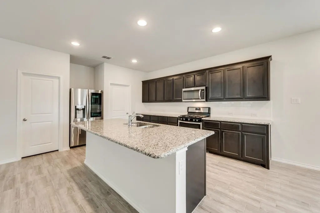 Single Family Residence For Rent in Collin County , 1713 Wayne Lane, Celina, Texas 75009, 4 Bedroom, 3 Bathroom, 2 Garage spaces, 2,508 Sqft, built in 2021, mls#21333602, Real Estate Agent in Celina, Homes For Rent in Collin county, Homes For Rent in Celina, Realtor in Celina Texas, Real Estate Brokerage Independent Realty Texas, Luminita Cordes Realtor
