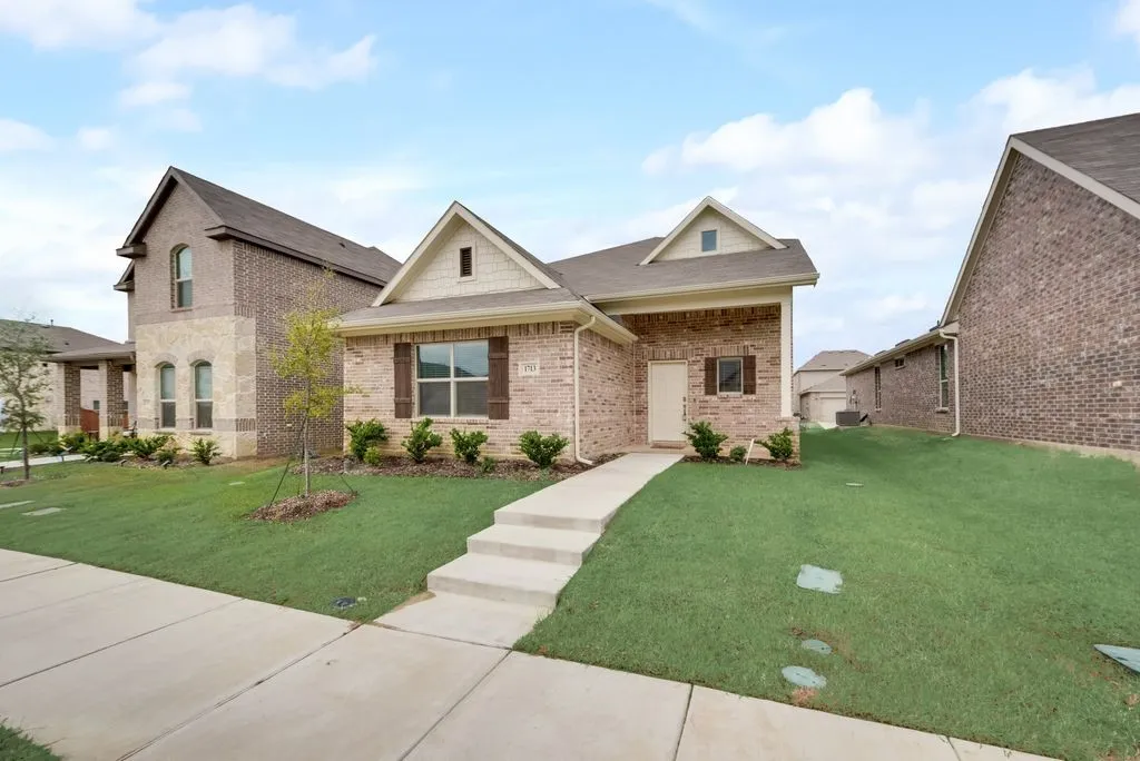 Single Family Residence For Rent in Collin County , 1713 Wayne Lane, Celina, Texas 75009, 4 Bedroom, 3 Bathroom, 2 Garage spaces, 2,508 Sqft, built in 2021, mls#21333602, Real Estate Agent in Celina, Homes For Rent in Collin county, Homes For Rent in Celina, Realtor in Celina Texas, Real Estate Brokerage Independent Realty Texas, Luminita Cordes Realtor