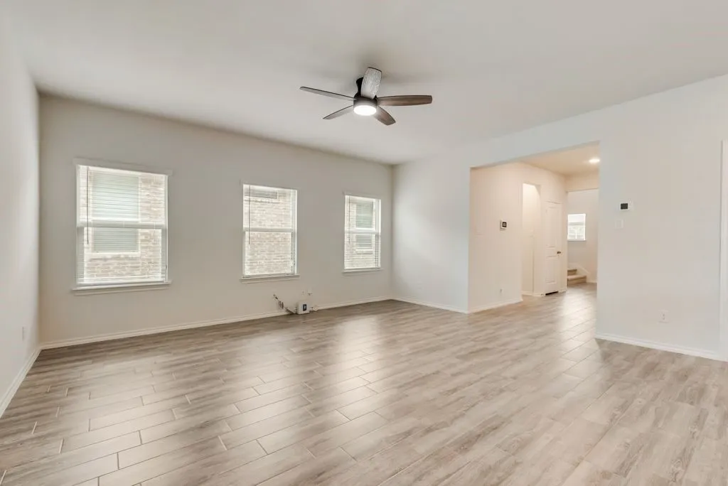 Single Family Residence For Rent in Collin County , 1713 Wayne Lane, Celina, Texas 75009, 4 Bedroom, 3 Bathroom, 2 Garage spaces, 2,508 Sqft, built in 2021, mls#21333602, Real Estate Agent in Celina, Homes For Rent in Collin county, Homes For Rent in Celina, Realtor in Celina Texas, Real Estate Brokerage Independent Realty Texas, Luminita Cordes Realtor