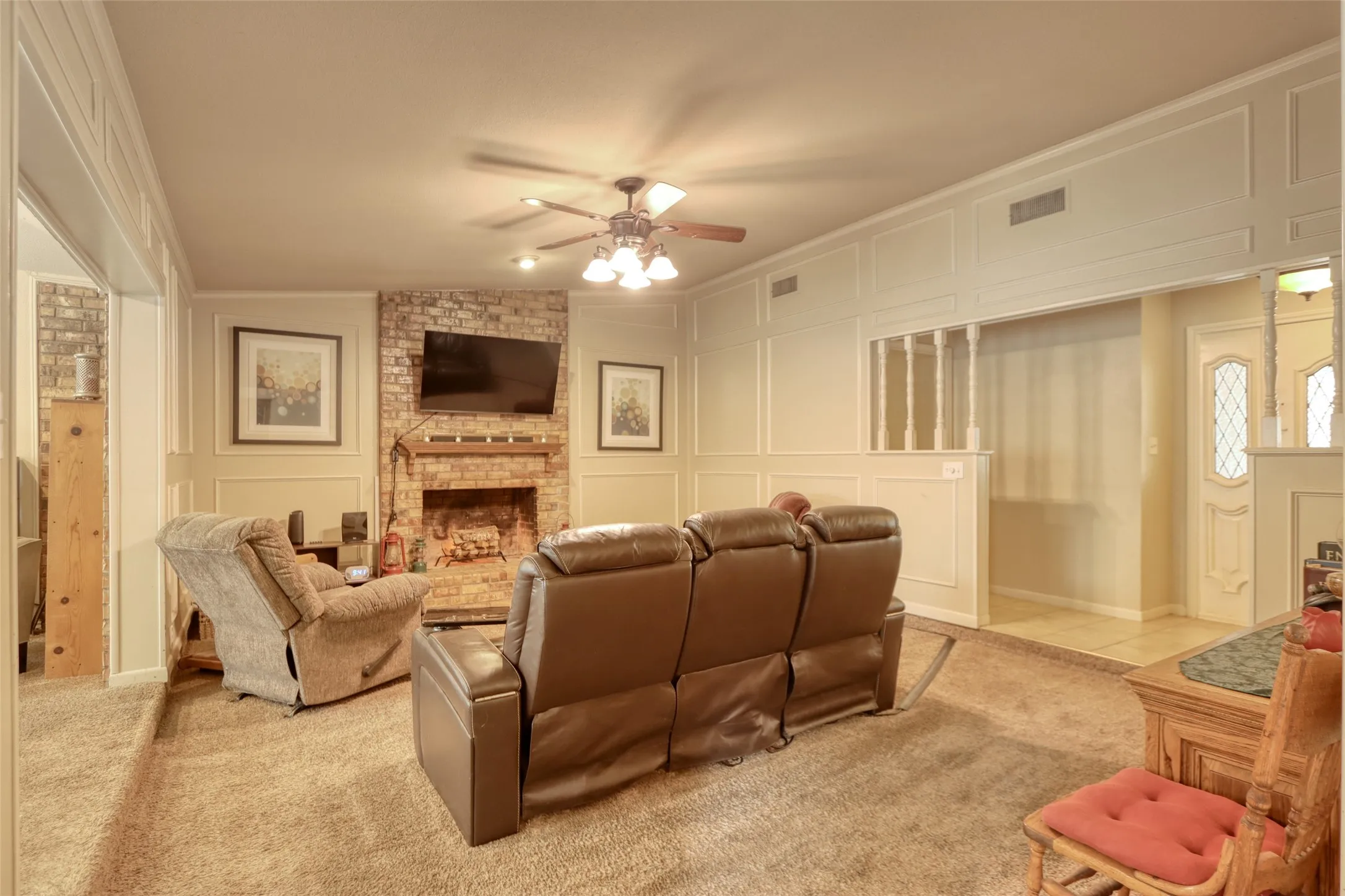 Single Family Residence For Sale in Ellis County , 105 Santa Fe Circle, Waxahachie, Texas 75165, 3 Bedroom, 3 Bathroom, Garage spaces, 2,612 Sqft, built in 1977, mls#21332041, Real Estate Agent in Waxahachie, Homes For Sale in Ellis county, Homes For Sale in Waxahachie, Realtor in Waxahachie Texas, Real Estate Brokerage Independent Realty Texas, Luminita Cordes Realtor