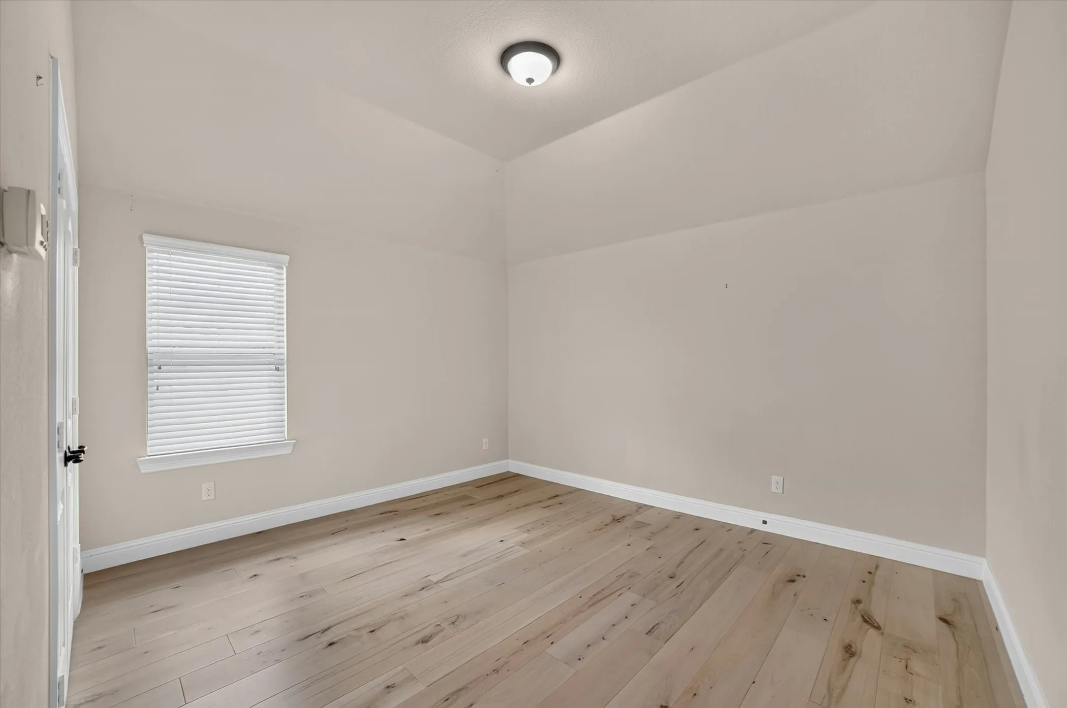 Single Family Residence For Rent in Collin County , 10712 Troutt Drive, Mc Kinney, Texas 75072, 4 Bedroom, 4 Bathroom, 2 Garage spaces, 2,747 Sqft, built in 2016, mls#21324703, Real Estate Agent in Mc Kinney, Homes For Rent in Collin county, Homes For Rent in Mc Kinney, Realtor in Mc Kinney Texas, Real Estate Brokerage Independent Realty Texas, Luminita Cordes Realtor