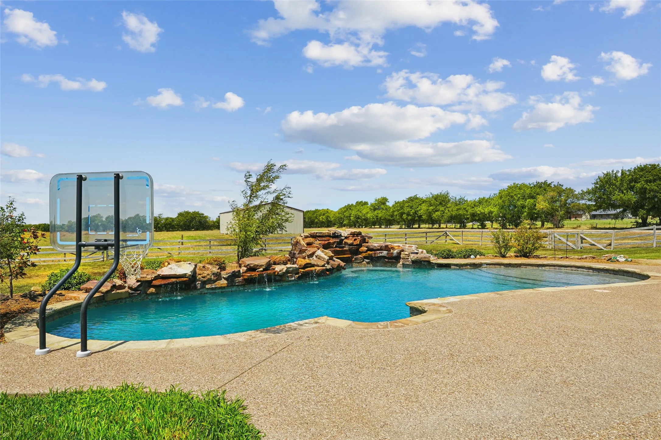 Single Family Residence For Sale in Denton County , 5550 Donald Road, Krum, Texas 76249, 5 Bedroom, 6 Bathroom, 3 Garage spaces, 4,202 Sqft, built in 2017, mls#21332419, Real Estate Agent in Krum, Homes For Sale in Denton county, Homes For Sale in Krum, Realtor in Krum Texas, Real Estate Brokerage Independent Realty Texas, Luminita Cordes Realtor
