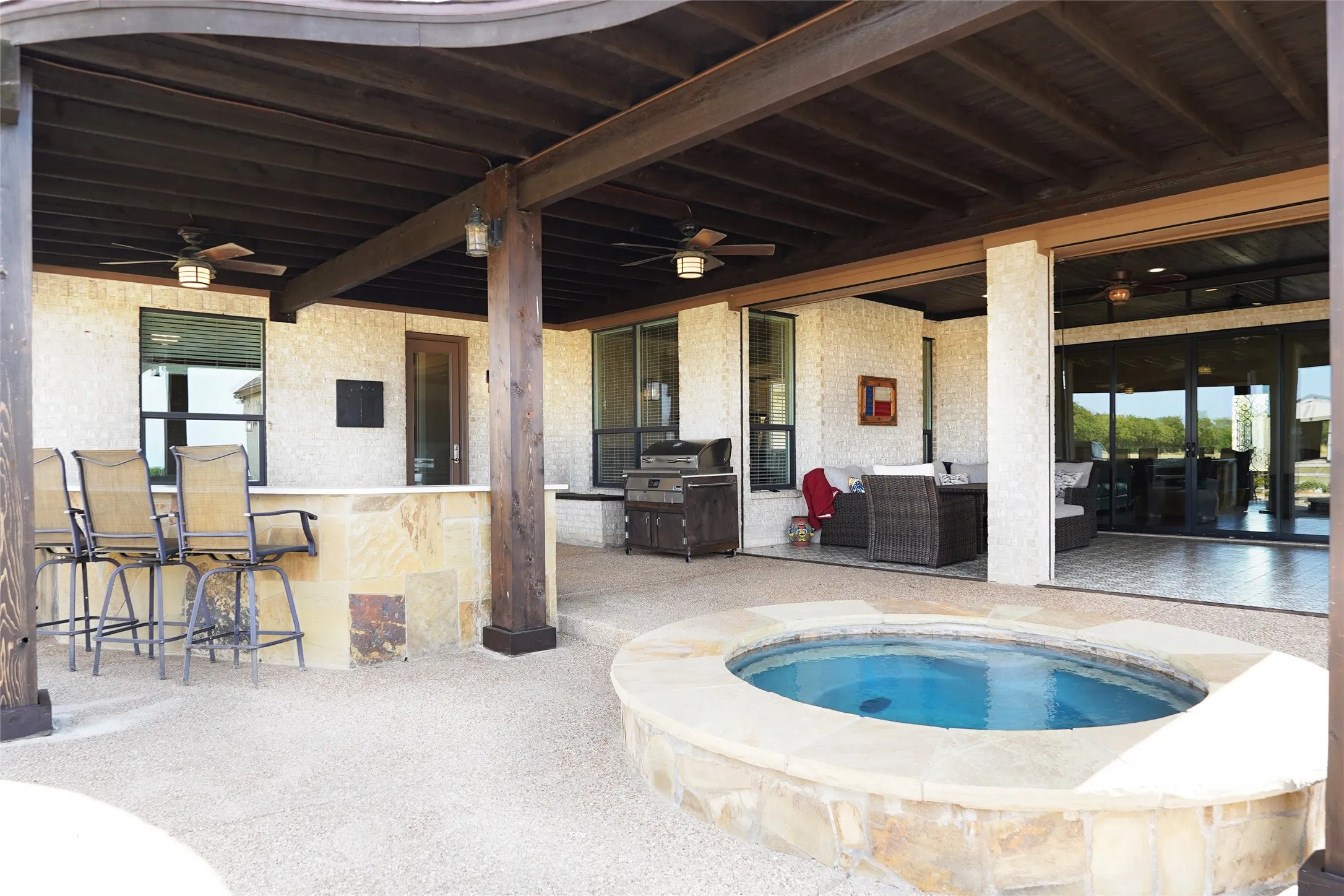 Single Family Residence For Sale in Denton County , 5550 Donald Road, Krum, Texas 76249, 5 Bedroom, 6 Bathroom, 3 Garage spaces, 4,202 Sqft, built in 2017, mls#21332419, Real Estate Agent in Krum, Homes For Sale in Denton county, Homes For Sale in Krum, Realtor in Krum Texas, Real Estate Brokerage Independent Realty Texas, Luminita Cordes Realtor