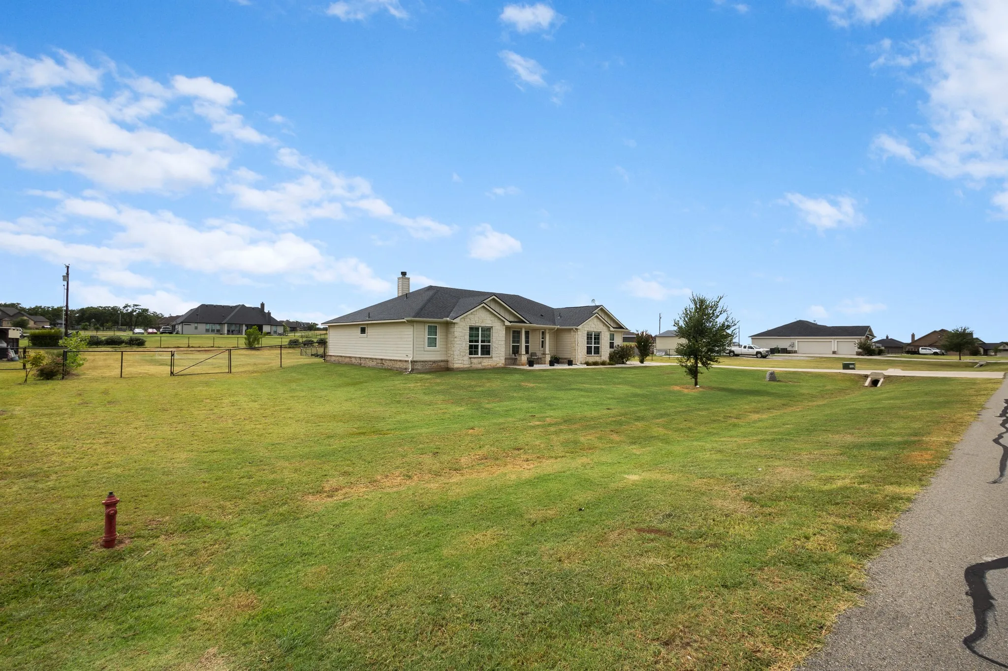 Single Family Residence For Sale in Wise County , 170 Spring Creek Circle, Paradise, Texas 76073, 4 Bedroom, 2 Bathroom, 2 Garage spaces, 2,426 Sqft, built in 2020, mls#21333208, Real Estate Agent in Paradise, Homes For Sale in Wise county, Homes For Sale in Paradise, Realtor in Paradise Texas, Real Estate Brokerage Independent Realty Texas, Luminita Cordes Realtor