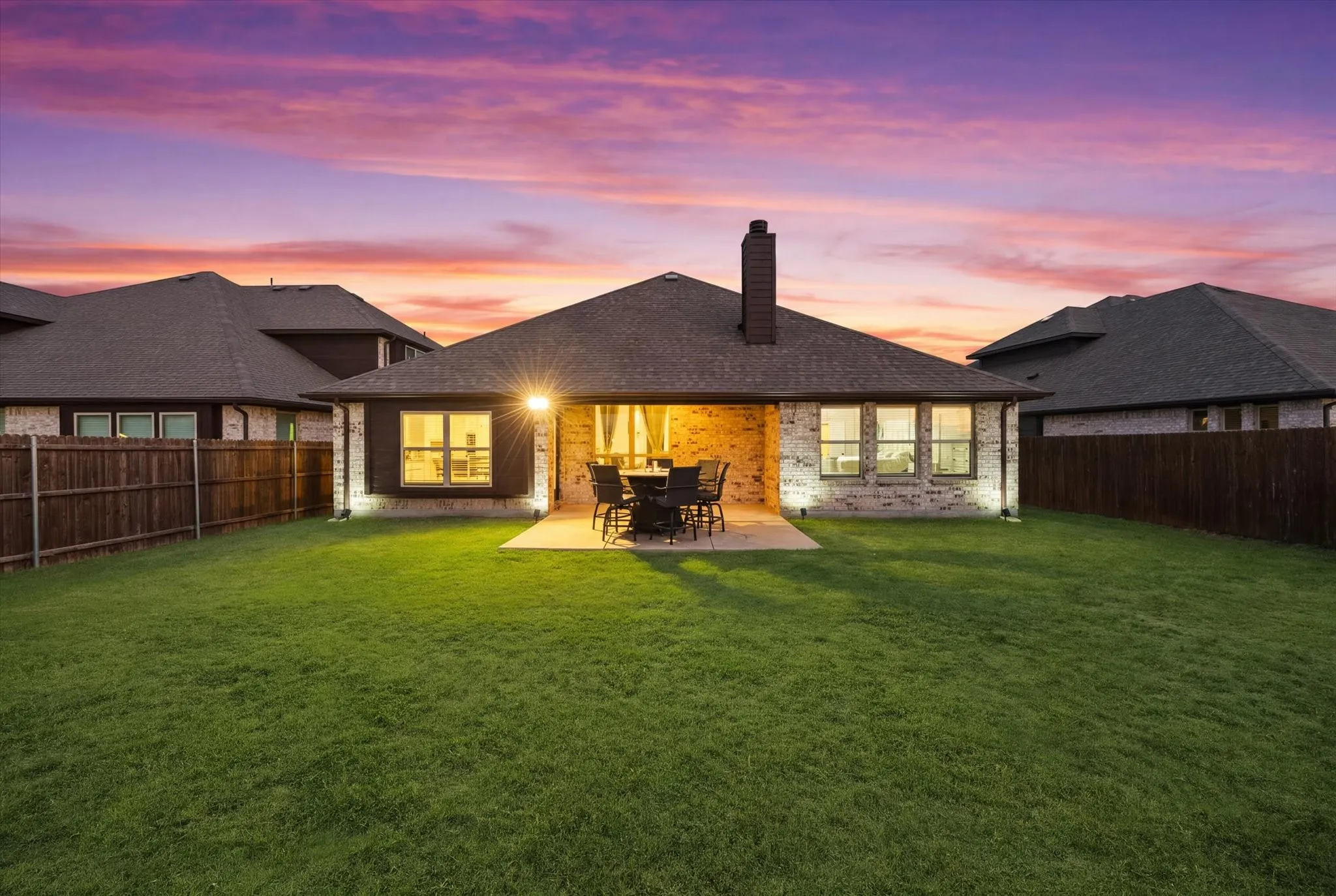 Single Family Residence For Sale in Kaufman County , 3904 Holly Springs Lane, Kaufman, Texas 75142, 4 Bedrooms, 2 Bathrooms, 2 Garage spaces, 2,462 Sqft, built in 2022, Price $374,900, mls#21333500, Real Estate Agent in Kaufman, Homes For Sale in Kaufman county, Homes For Sale in Kaufman, Realtor in Kaufman Texas, Real Estate Brokerage Independent Realty Texas, Luminita Cordes Realtor