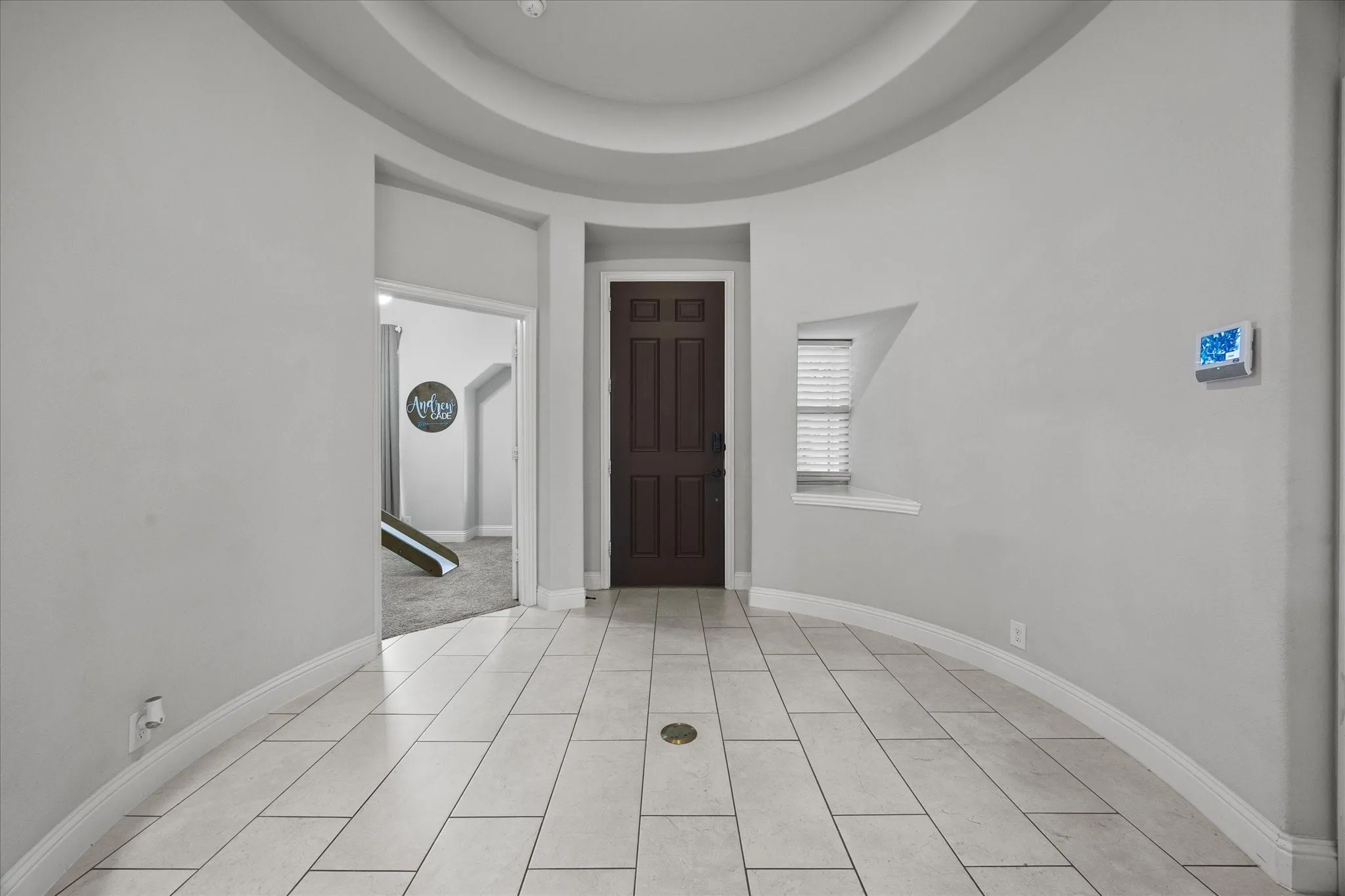 Single Family Residence For Sale in Kaufman County , 3904 Holly Springs Lane, Kaufman, Texas 75142, 4 Bedrooms, 2 Bathrooms, 2 Garage spaces, 2,462 Sqft, built in 2022, Price $374,900, mls#21333500, Real Estate Agent in Kaufman, Homes For Sale in Kaufman county, Homes For Sale in Kaufman, Realtor in Kaufman Texas, Real Estate Brokerage Independent Realty Texas, Luminita Cordes Realtor