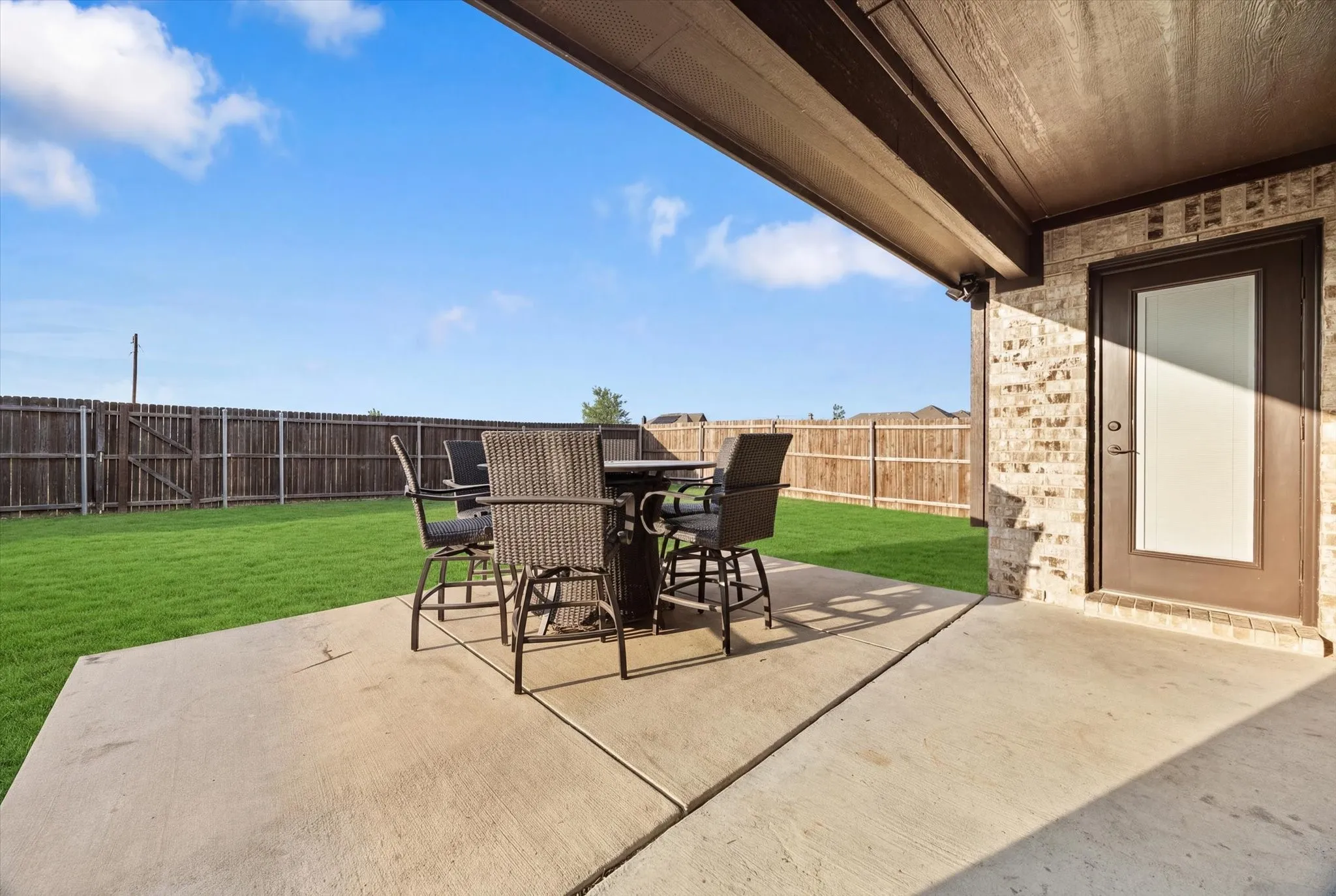 Single Family Residence For Sale in Kaufman County , 3904 Holly Springs Lane, Kaufman, Texas 75142, 4 Bedrooms, 2 Bathrooms, 2 Garage spaces, 2,462 Sqft, built in 2022, Price $374,900, mls#21333500, Real Estate Agent in Kaufman, Homes For Sale in Kaufman county, Homes For Sale in Kaufman, Realtor in Kaufman Texas, Real Estate Brokerage Independent Realty Texas, Luminita Cordes Realtor