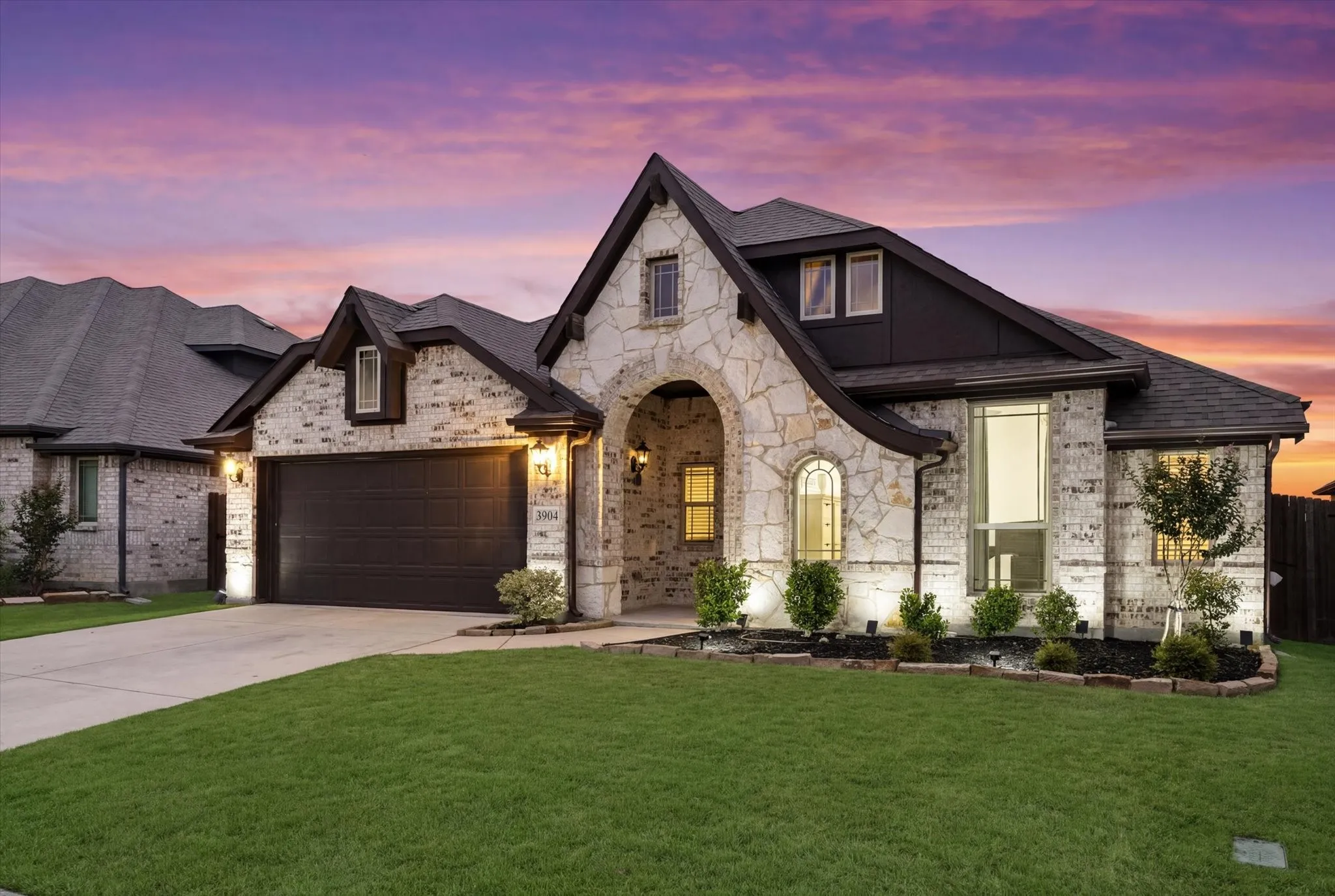 Single Family Residence For Sale in Kaufman County , 3904 Holly Springs Lane, Kaufman, Texas 75142, 4 Bedrooms, 2 Bathrooms, 2 Garage spaces, 2,462 Sqft, built in 2022, Price $374,900, mls#21333500, Real Estate Agent in Kaufman, Homes For Sale in Kaufman county, Homes For Sale in Kaufman, Realtor in Kaufman Texas, Real Estate Brokerage Independent Realty Texas, Luminita Cordes Realtor