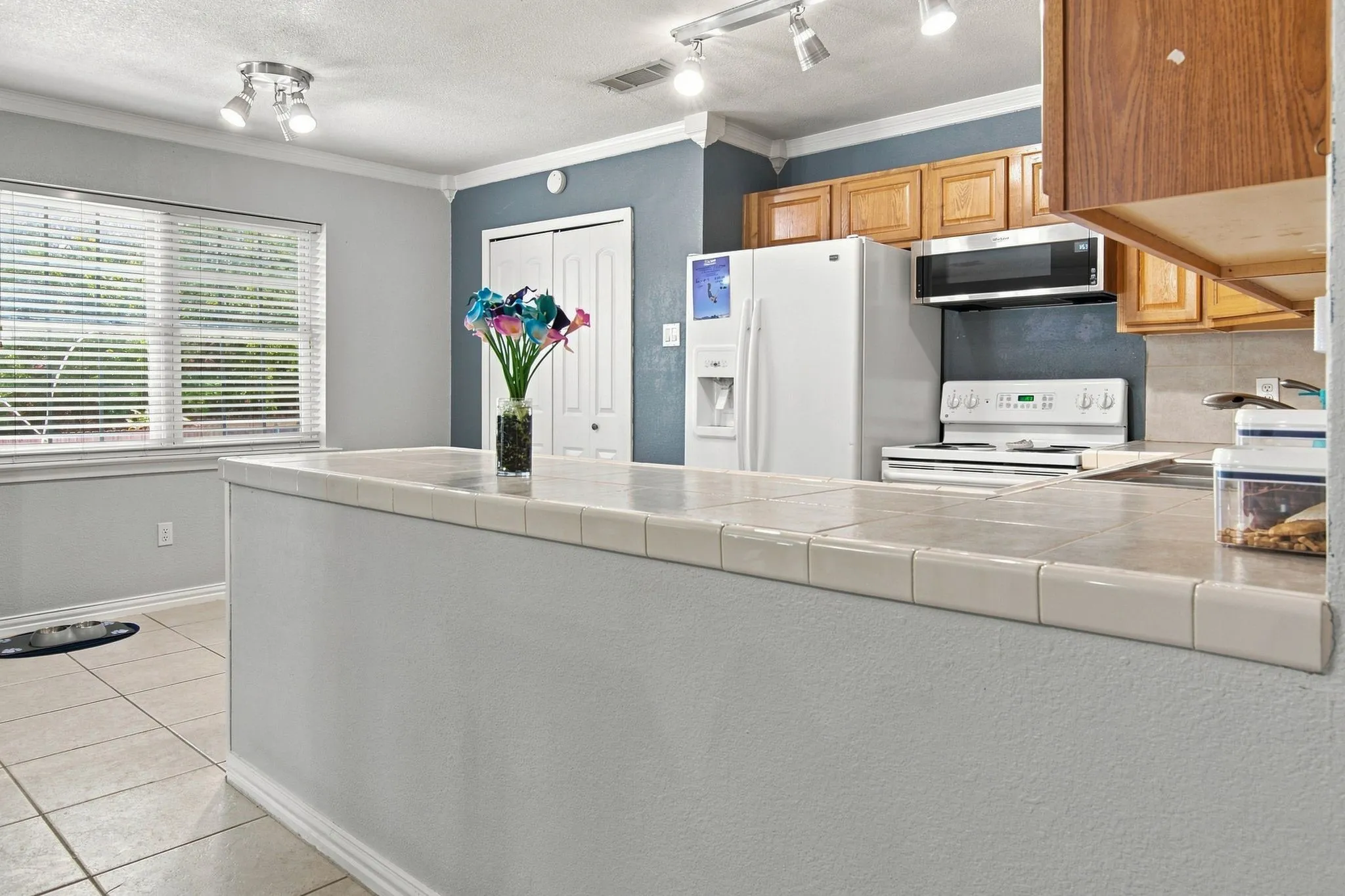 Single Family Residence For Sale in Dallas County , 2420 Timberlake Drive, Irving, Texas 75062, 4 Bedroom, 2 Bathroom, 2 Garage spaces, 1,597 Sqft, built in 1964, mls#21334159, Real Estate Agent in Irving, Homes For Sale in Dallas county, Homes For Sale in Irving, Realtor in Irving Texas, Real Estate Brokerage Independent Realty Texas, Luminita Cordes Realtor