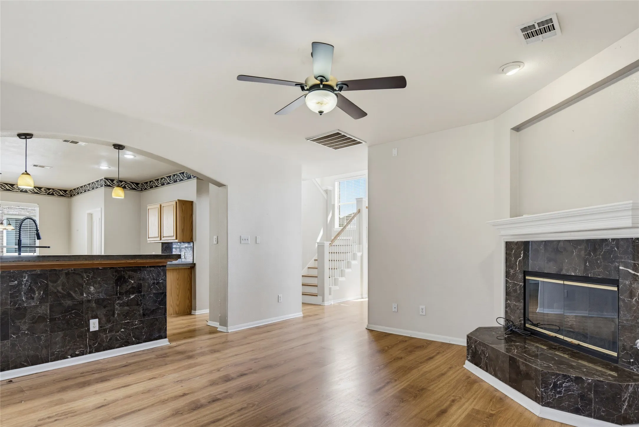 Single Family Residence For Sale in Denton County , 4549 Shadowridge Drive, The Colony, Texas 75056, 3 Bedroom, 3 Bathroom, 2 Garage spaces, 2,094 Sqft, built in 1998, mls#21332903, Real Estate Agent in The Colony, Homes For Sale in Denton county, Homes For Sale in The Colony, Realtor in The Colony Texas, Real Estate Brokerage Independent Realty Texas, Luminita Cordes Realtor