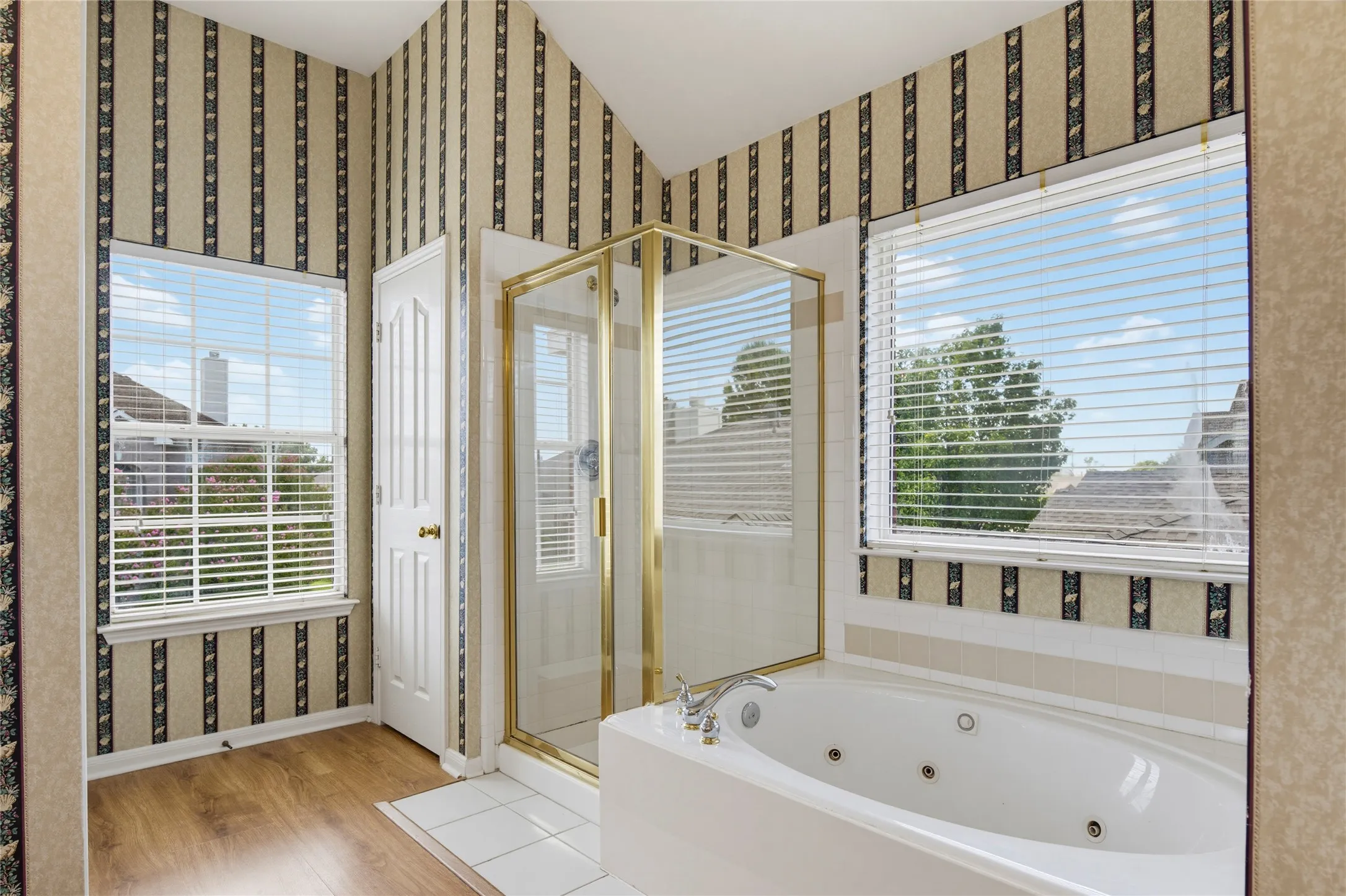 Single Family Residence For Sale in Denton County , 4549 Shadowridge Drive, The Colony, Texas 75056, 3 Bedroom, 3 Bathroom, 2 Garage spaces, 2,094 Sqft, built in 1998, mls#21332903, Real Estate Agent in The Colony, Homes For Sale in Denton county, Homes For Sale in The Colony, Realtor in The Colony Texas, Real Estate Brokerage Independent Realty Texas, Luminita Cordes Realtor