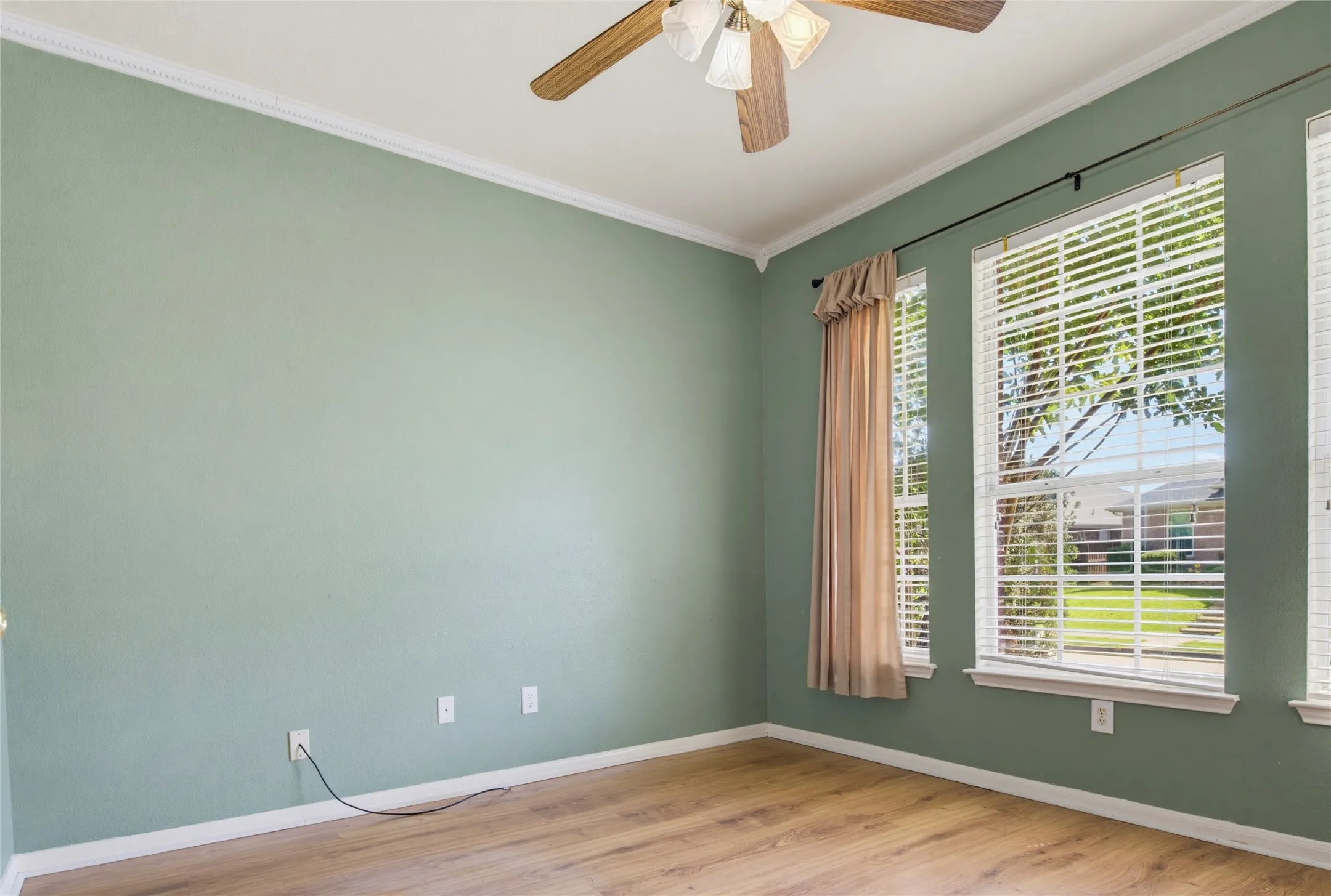 Single Family Residence For Sale in Denton County , 4549 Shadowridge Drive, The Colony, Texas 75056, 3 Bedroom, 3 Bathroom, 2 Garage spaces, 2,094 Sqft, built in 1998, mls#21332903, Real Estate Agent in The Colony, Homes For Sale in Denton county, Homes For Sale in The Colony, Realtor in The Colony Texas, Real Estate Brokerage Independent Realty Texas, Luminita Cordes Realtor