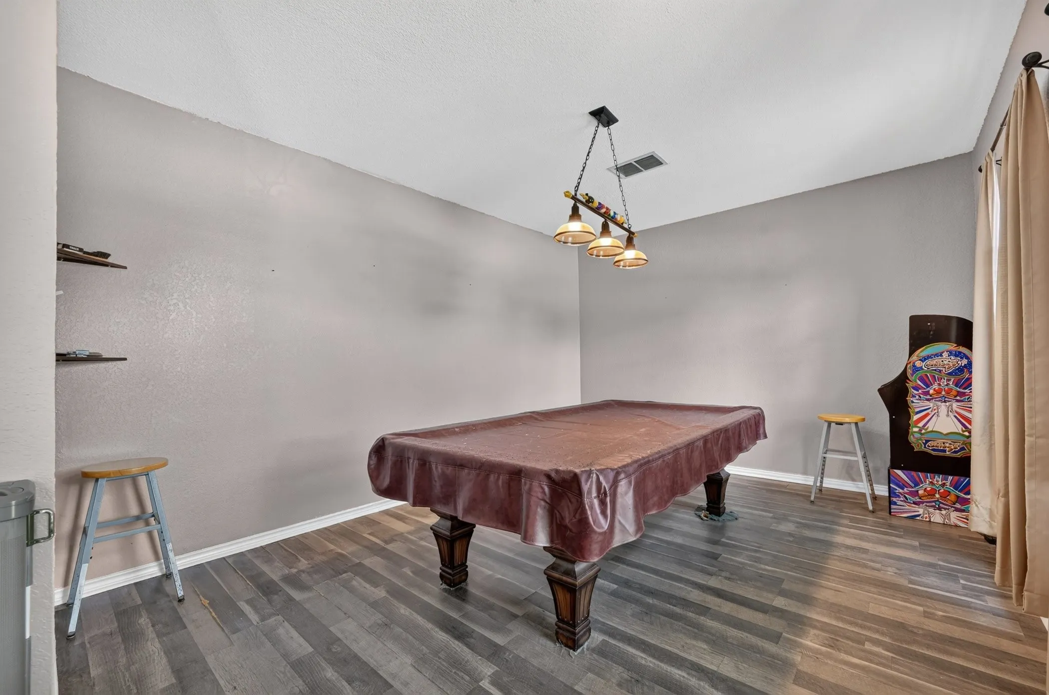 Single Family Residence For Sale in Dallas County , 8413 Linda Vista Court, Rowlett, Texas 75088, 4 Bedroom, 3 Bathroom, 2 Garage spaces, 2,826 Sqft, built in 1992, mls#21267358, Real Estate Agent in Rowlett, Homes For Sale in Dallas county, Homes For Sale in Rowlett, Realtor in Rowlett Texas, Real Estate Brokerage Independent Realty Texas, Luminita Cordes Realtor