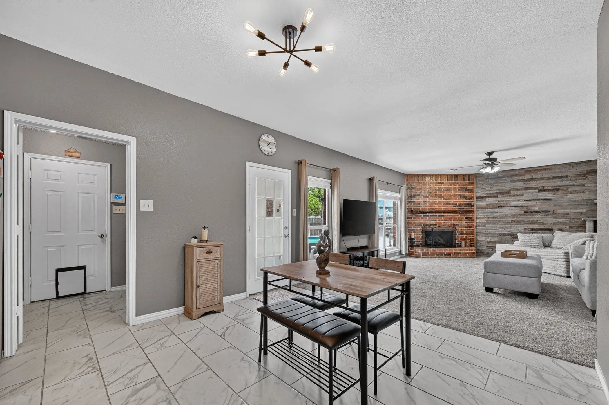 Single Family Residence For Sale in Dallas County , 8413 Linda Vista Court, Rowlett, Texas 75088, 4 Bedroom, 3 Bathroom, 2 Garage spaces, 2,826 Sqft, built in 1992, mls#21267358, Real Estate Agent in Rowlett, Homes For Sale in Dallas county, Homes For Sale in Rowlett, Realtor in Rowlett Texas, Real Estate Brokerage Independent Realty Texas, Luminita Cordes Realtor