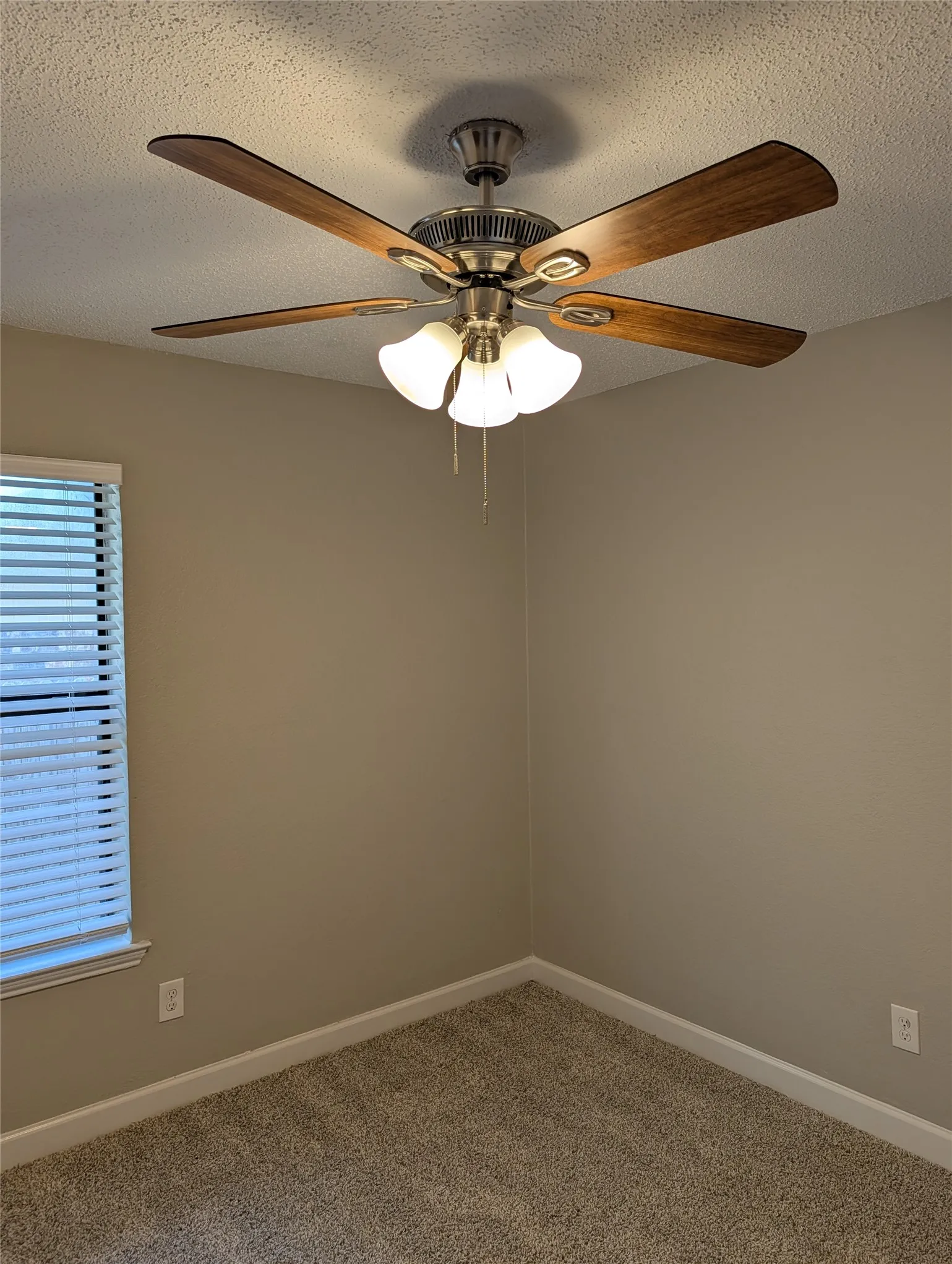 Single Family Residence For Sale in Tarrant County , 8220 Meadowbrook Drive, Watauga, Texas 76148, 3 Bedroom, 2 Bathroom, 2 Garage spaces, 1,356 Sqft, built in 1987, mls#21333495, Real Estate Agent in Watauga, Homes For Sale in Tarrant county, Homes For Sale in Watauga, Realtor in Watauga Texas, Real Estate Brokerage Independent Realty Texas, Luminita Cordes Realtor