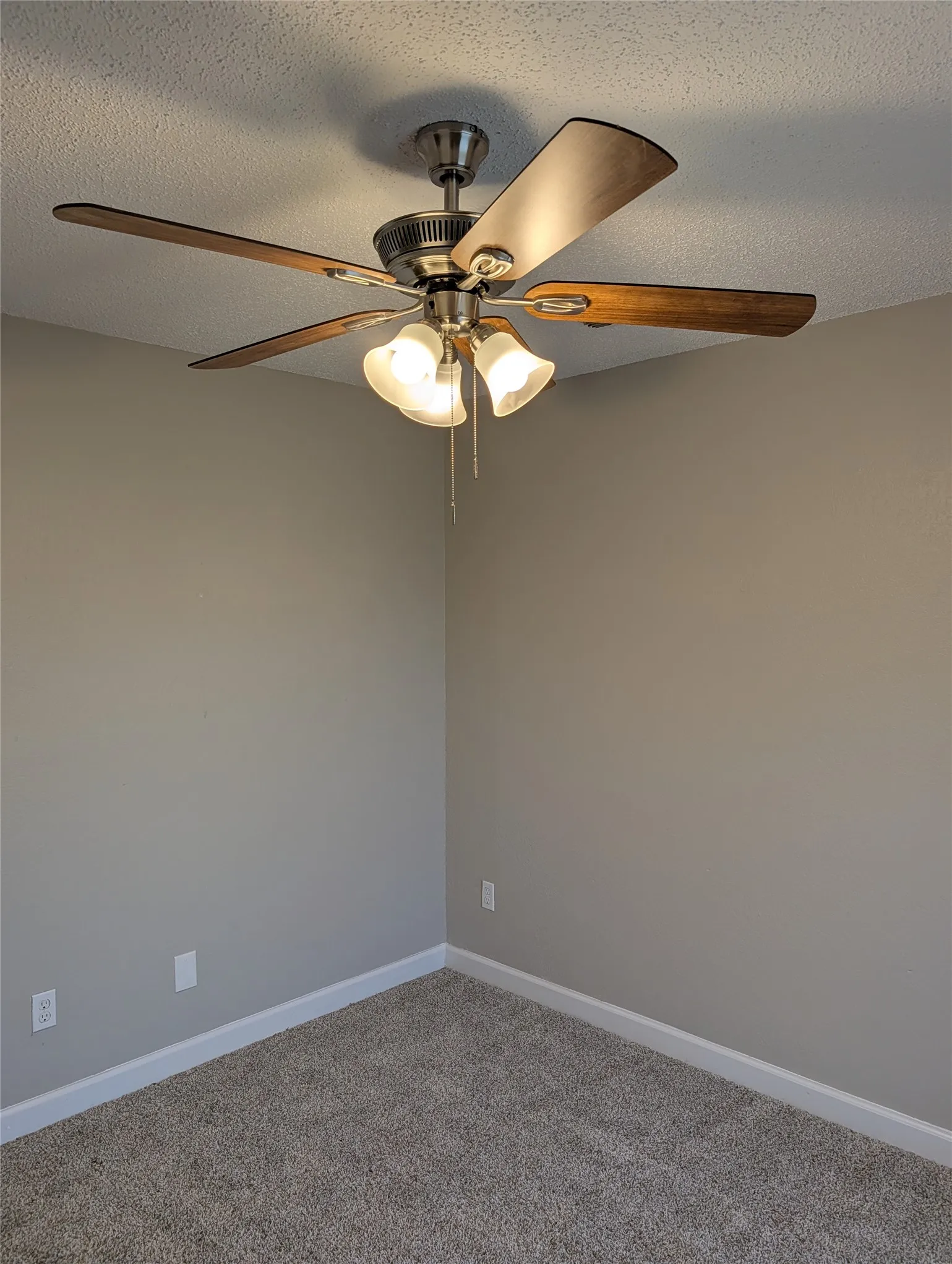 Single Family Residence For Sale in Tarrant County , 8220 Meadowbrook Drive, Watauga, Texas 76148, 3 Bedroom, 2 Bathroom, 2 Garage spaces, 1,356 Sqft, built in 1987, mls#21333495, Real Estate Agent in Watauga, Homes For Sale in Tarrant county, Homes For Sale in Watauga, Realtor in Watauga Texas, Real Estate Brokerage Independent Realty Texas, Luminita Cordes Realtor