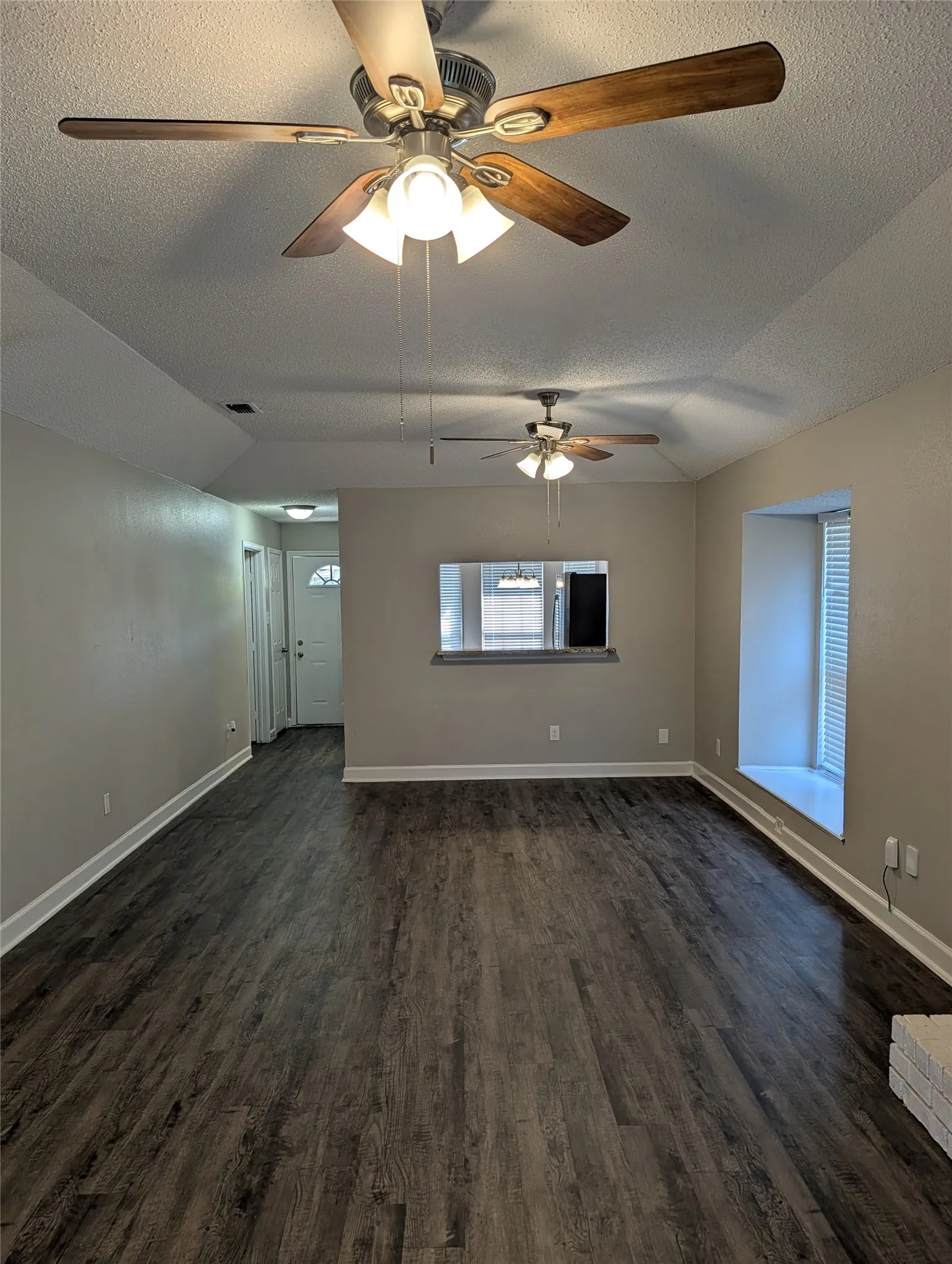 Single Family Residence For Sale in Tarrant County , 8220 Meadowbrook Drive, Watauga, Texas 76148, 3 Bedroom, 2 Bathroom, 2 Garage spaces, 1,356 Sqft, built in 1987, mls#21333495, Real Estate Agent in Watauga, Homes For Sale in Tarrant county, Homes For Sale in Watauga, Realtor in Watauga Texas, Real Estate Brokerage Independent Realty Texas, Luminita Cordes Realtor