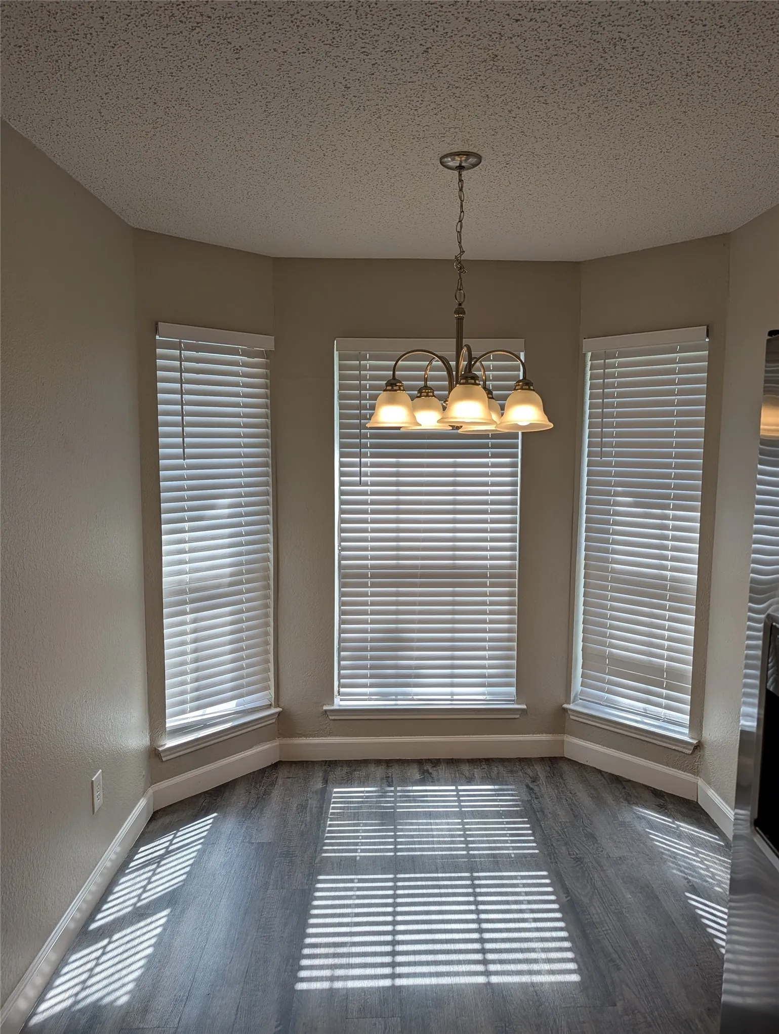 Single Family Residence For Sale in Tarrant County , 8220 Meadowbrook Drive, Watauga, Texas 76148, 3 Bedroom, 2 Bathroom, 2 Garage spaces, 1,356 Sqft, built in 1987, mls#21333495, Real Estate Agent in Watauga, Homes For Sale in Tarrant county, Homes For Sale in Watauga, Realtor in Watauga Texas, Real Estate Brokerage Independent Realty Texas, Luminita Cordes Realtor