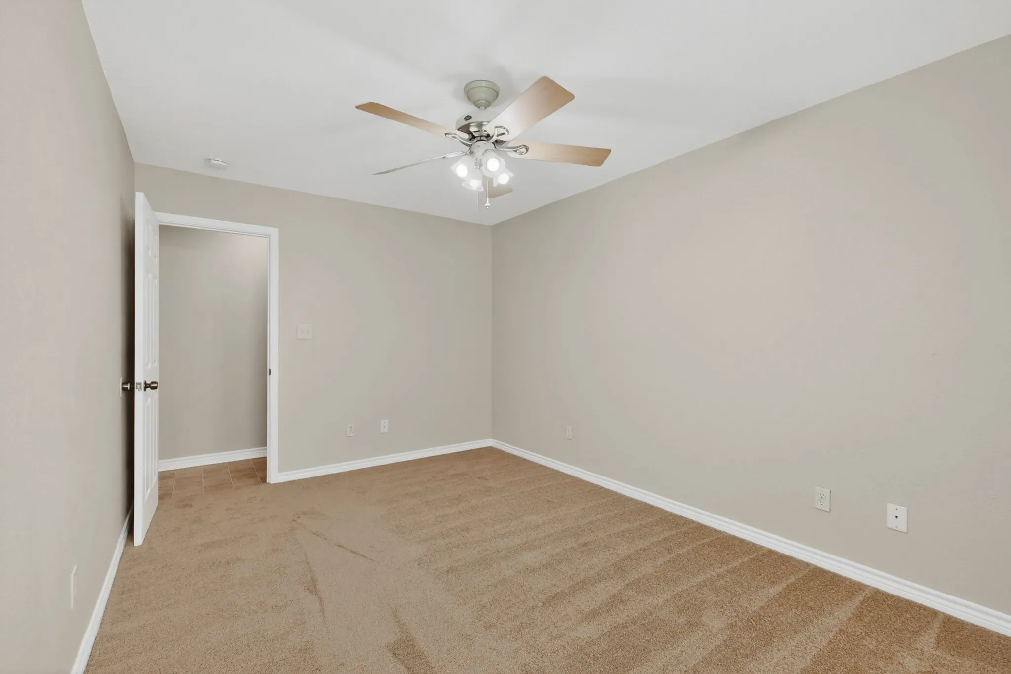 Duplex For Rent in Grayson County , 117 W Wilson Avenue 117, Sherman, Texas 75090, 3 Bedroom, 2 Bathroom, Garage spaces, 1,233 Sqft, built in 2004, mls#21334169, Real Estate Agent in Sherman, Homes For Rent in Grayson county, Homes For Rent in Sherman, Realtor in Sherman Texas, Real Estate Brokerage Independent Realty Texas, Luminita Cordes Realtor