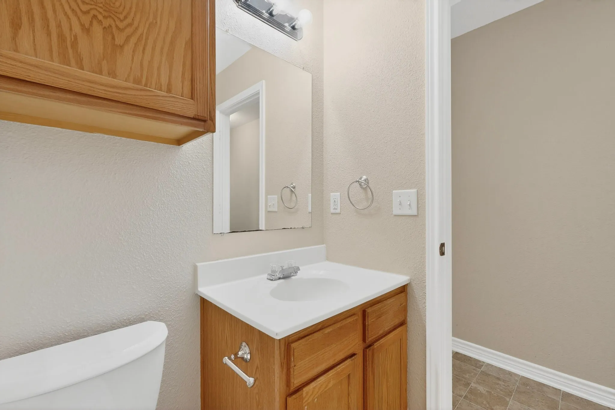 Duplex For Rent in Grayson County , 117 W Wilson Avenue 117, Sherman, Texas 75090, 3 Bedroom, 2 Bathroom, Garage spaces, 1,233 Sqft, built in 2004, mls#21334169, Real Estate Agent in Sherman, Homes For Rent in Grayson county, Homes For Rent in Sherman, Realtor in Sherman Texas, Real Estate Brokerage Independent Realty Texas, Luminita Cordes Realtor