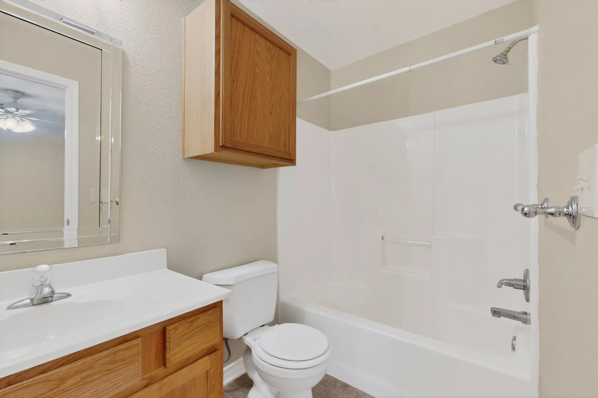 Duplex For Rent in Grayson County , 117 W Wilson Avenue 117, Sherman, Texas 75090, 3 Bedroom, 2 Bathroom, Garage spaces, 1,233 Sqft, built in 2004, mls#21334169, Real Estate Agent in Sherman, Homes For Rent in Grayson county, Homes For Rent in Sherman, Realtor in Sherman Texas, Real Estate Brokerage Independent Realty Texas, Luminita Cordes Realtor