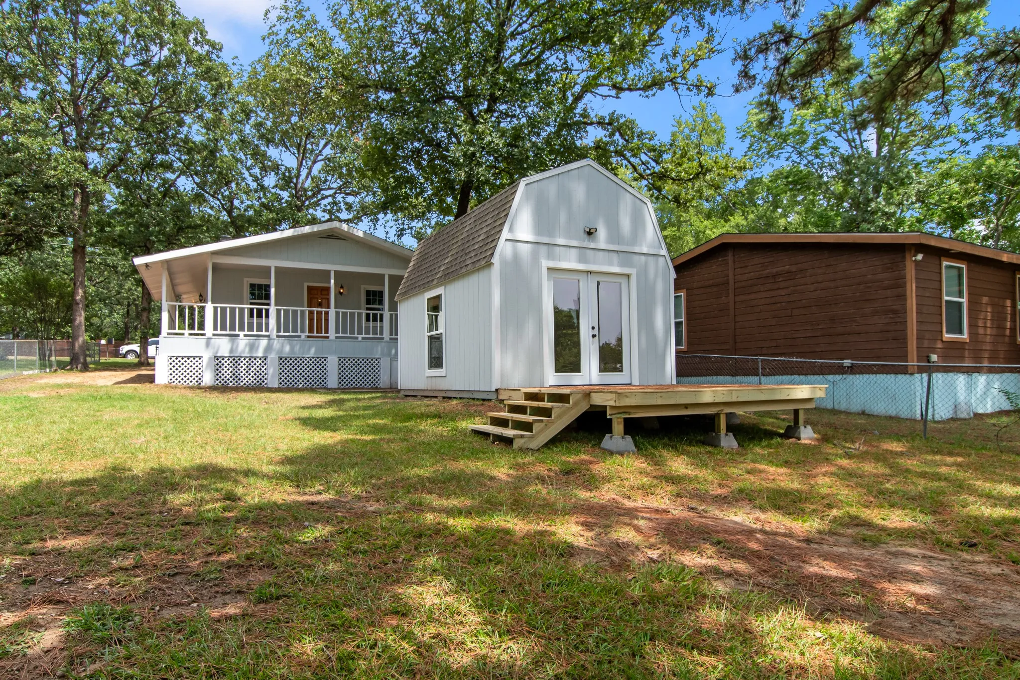 Single Family Residence For Sale in Henderson County , 178 Indian Gap Drive, Mabank, Texas 75156, 2 Bedroom, 1 Bathroom, Garage spaces, 1,104 Sqft, built in 1985, mls#21327206, Real Estate Agent in Mabank, Homes For Sale in Henderson county, Homes For Sale in Mabank, Realtor in Mabank Texas, Real Estate Brokerage Independent Realty Texas, Luminita Cordes Realtor