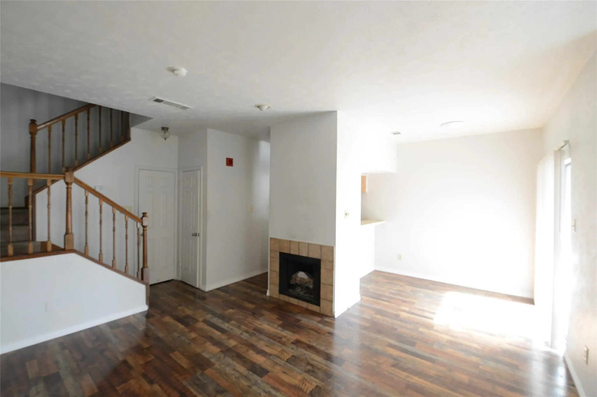 Apartment For Sale in Tarrant County , 501 Arbor Creek Drive, Euless, Texas 76039, 1 Bedroom, 2 Bathrooms, Garage spaces, 0 Sqft, built in 1985, Price $2,575,000, mls#21334170, Real Estate Agent in Euless, Homes For Sale in Tarrant county, Homes For Sale in Euless, Realtor in Euless Texas, Real Estate Brokerage Independent Realty Texas, Luminita Cordes Realtor