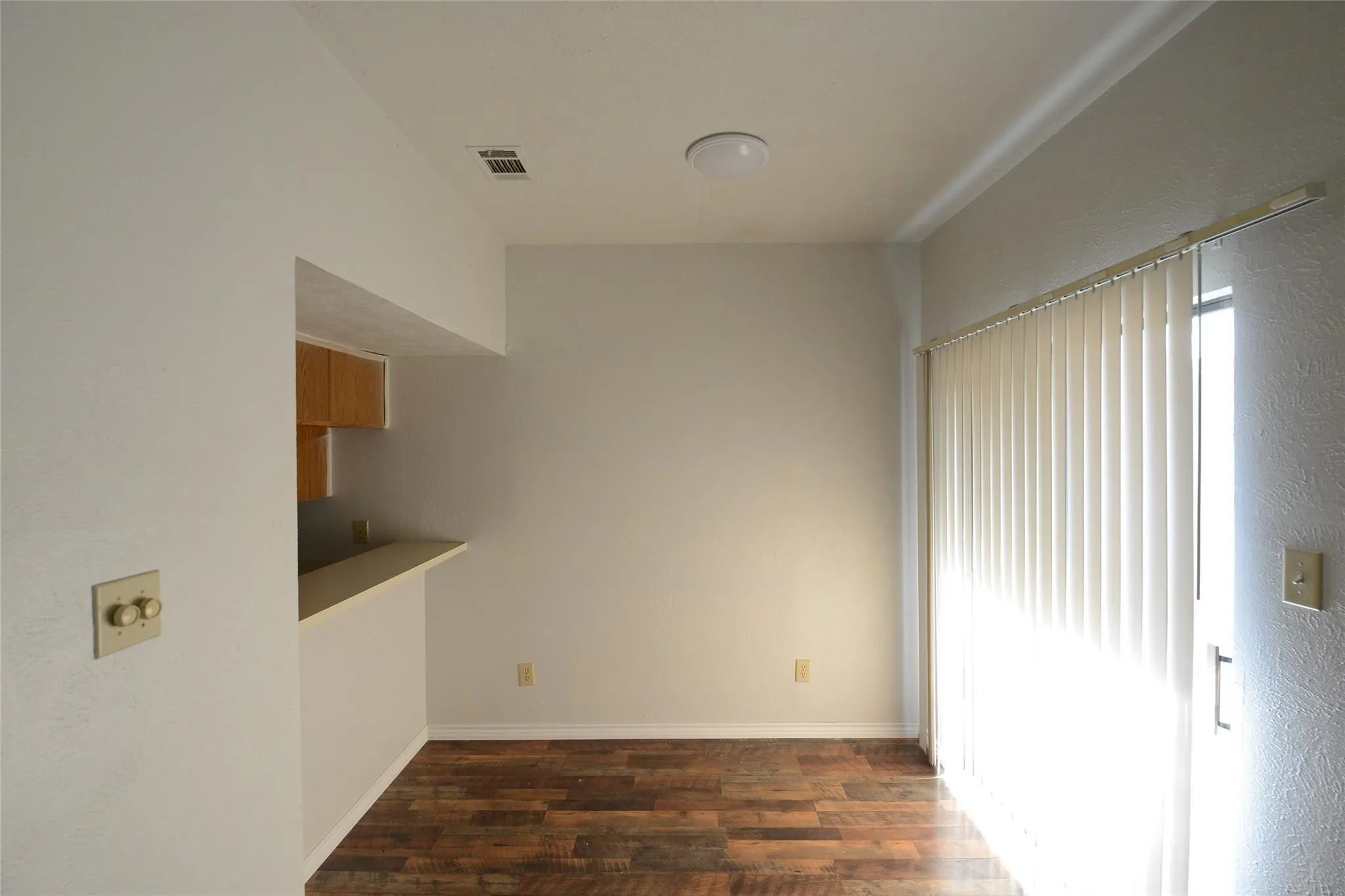 Apartment For Sale in Tarrant County , 501 Arbor Creek Drive, Euless, Texas 76039, 1 Bedroom, 2 Bathrooms, Garage spaces, 0 Sqft, built in 1985, Price $2,575,000, mls#21334170, Real Estate Agent in Euless, Homes For Sale in Tarrant county, Homes For Sale in Euless, Realtor in Euless Texas, Real Estate Brokerage Independent Realty Texas, Luminita Cordes Realtor