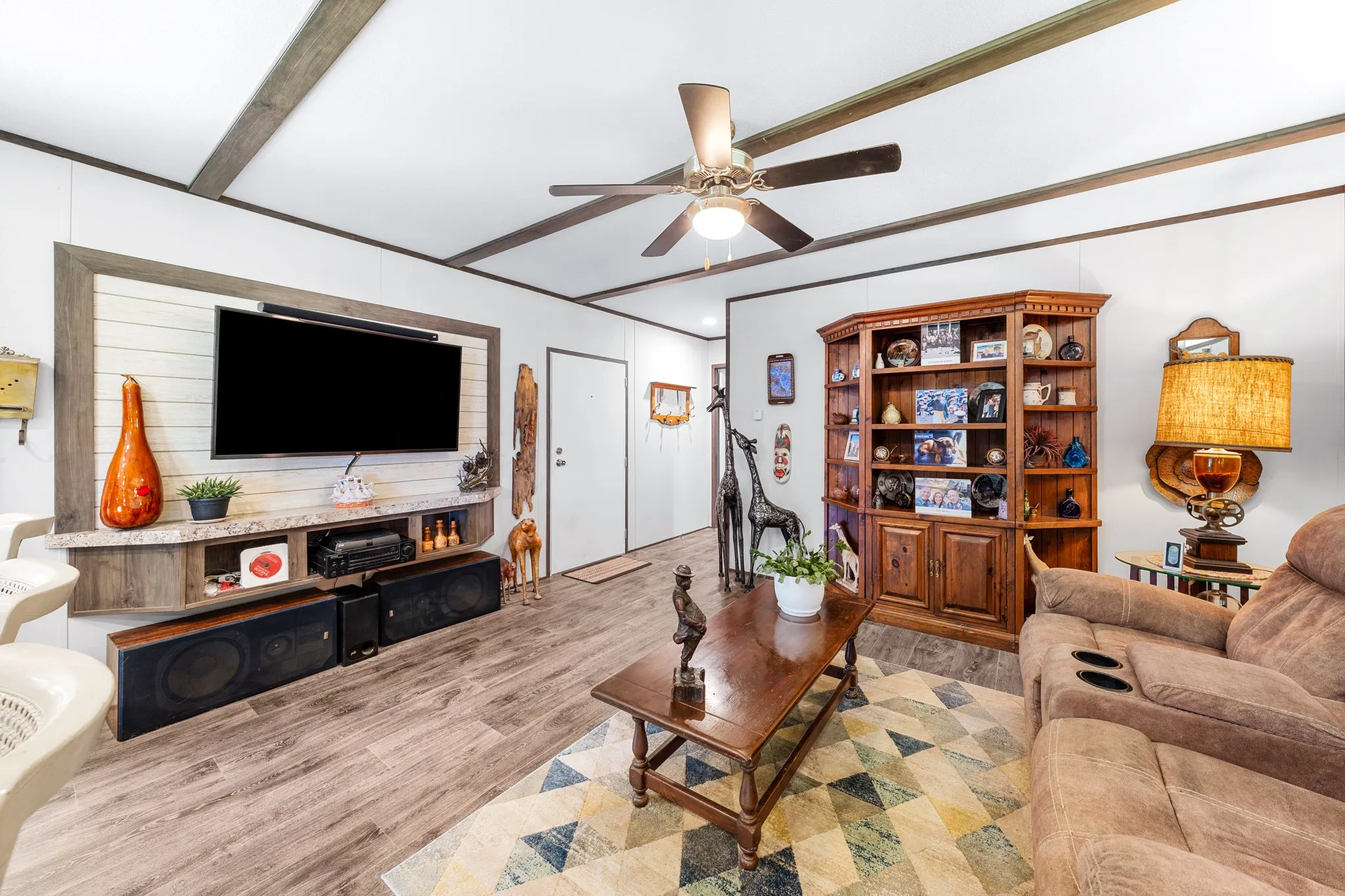 Manufactured Home For Sale in Hunt County , 4450 County Road 3110, Campbell, Texas 75422, 2 Bedroom, 2 Bathroom, 4 Garage spaces, 960 Sqft, built in 2021, mls#21332548, Real Estate Agent in Campbell, Homes For Sale in Hunt county, Homes For Sale in Campbell, Realtor in Campbell Texas, Real Estate Brokerage Independent Realty Texas, Luminita Cordes Realtor