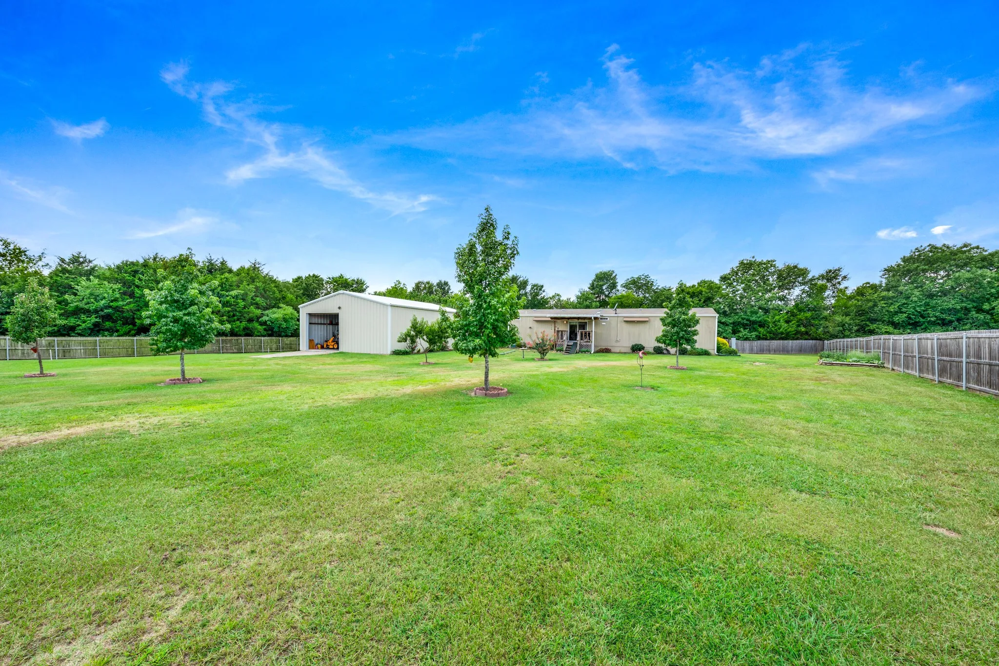 Manufactured Home For Sale in Hunt County , 4450 County Road 3110, Campbell, Texas 75422, 2 Bedroom, 2 Bathroom, 4 Garage spaces, 960 Sqft, built in 2021, mls#21332548, Real Estate Agent in Campbell, Homes For Sale in Hunt county, Homes For Sale in Campbell, Realtor in Campbell Texas, Real Estate Brokerage Independent Realty Texas, Luminita Cordes Realtor