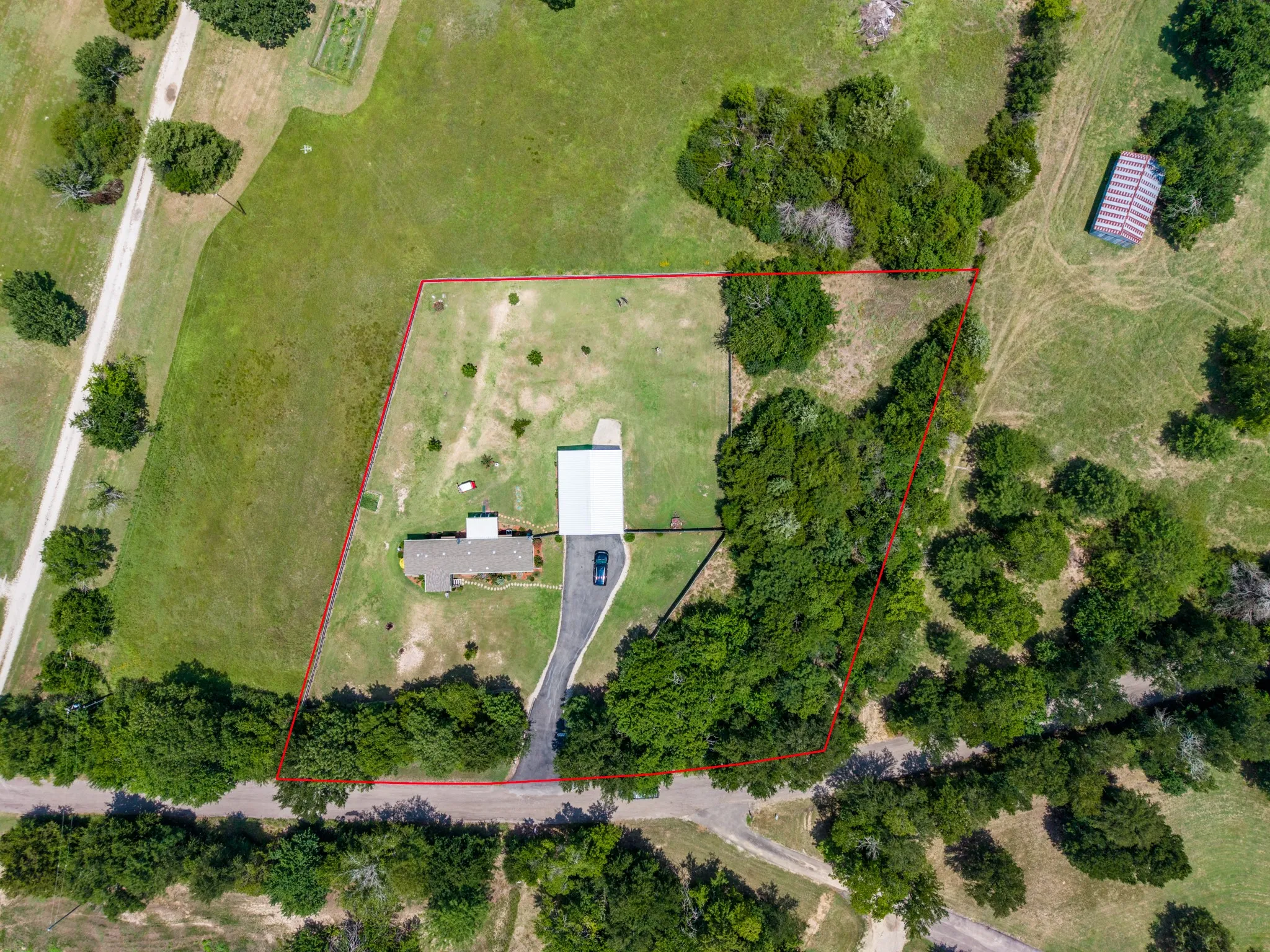 Manufactured Home For Sale in Hunt County , 4450 County Road 3110, Campbell, Texas 75422, 2 Bedroom, 2 Bathroom, 4 Garage spaces, 960 Sqft, built in 2021, mls#21332548, Real Estate Agent in Campbell, Homes For Sale in Hunt county, Homes For Sale in Campbell, Realtor in Campbell Texas, Real Estate Brokerage Independent Realty Texas, Luminita Cordes Realtor