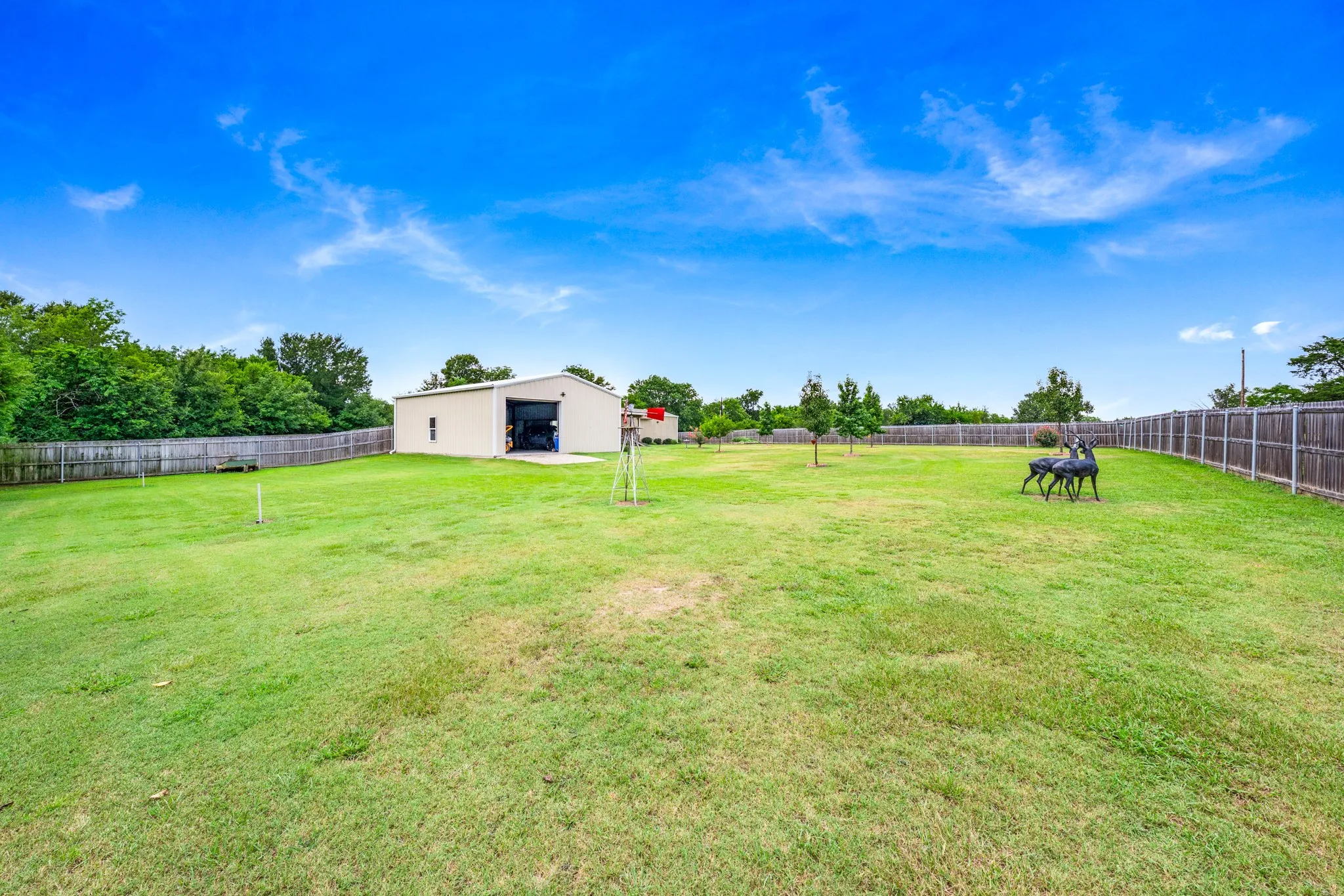 Manufactured Home For Sale in Hunt County , 4450 County Road 3110, Campbell, Texas 75422, 2 Bedroom, 2 Bathroom, 4 Garage spaces, 960 Sqft, built in 2021, mls#21332548, Real Estate Agent in Campbell, Homes For Sale in Hunt county, Homes For Sale in Campbell, Realtor in Campbell Texas, Real Estate Brokerage Independent Realty Texas, Luminita Cordes Realtor