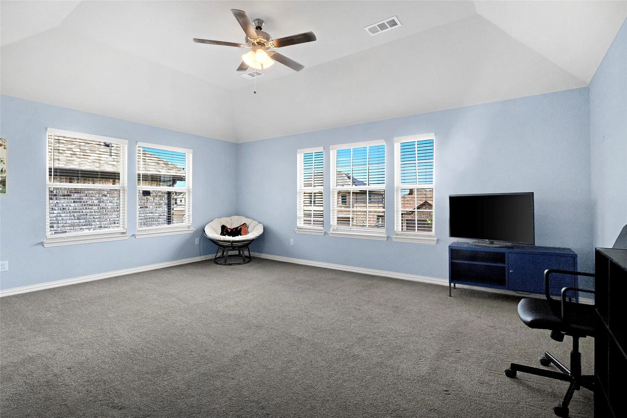 Single Family Residence For Sale in Collin County , 4002 Magnolia Ridge Drive, Melissa, Texas 75454, 4 Bedroom, 3 Bathroom, 2 Garage spaces, 2,800 Sqft, built in 2020, mls#21302901, Real Estate Agent in Melissa, Homes For Sale in Collin county, Homes For Sale in Melissa, Realtor in Melissa Texas, Real Estate Brokerage Independent Realty Texas, Luminita Cordes Realtor