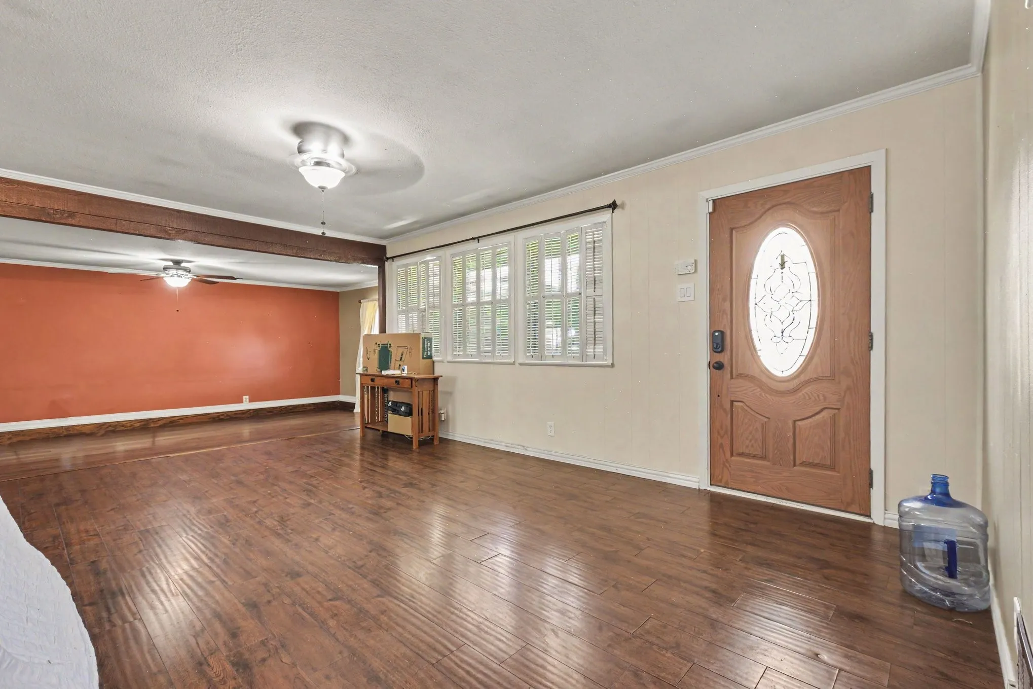 Single Family Residence For Sale in Dallas County , 2520 Collingwood Drive, Farmers Branch, Texas 75234, 2 Bedroom, 2 Bathroom, Garage spaces, 1,447 Sqft, built in 1955, Price $280,000, mls#21318439, Real Estate Agent in Farmers Branch, Homes For Sale in Dallas county, Homes For Sale in Farmers Branch, Realtor in Farmers Branch Texas, Real Estate Brokerage Independent Realty Texas, Luminita Cordes Realtor