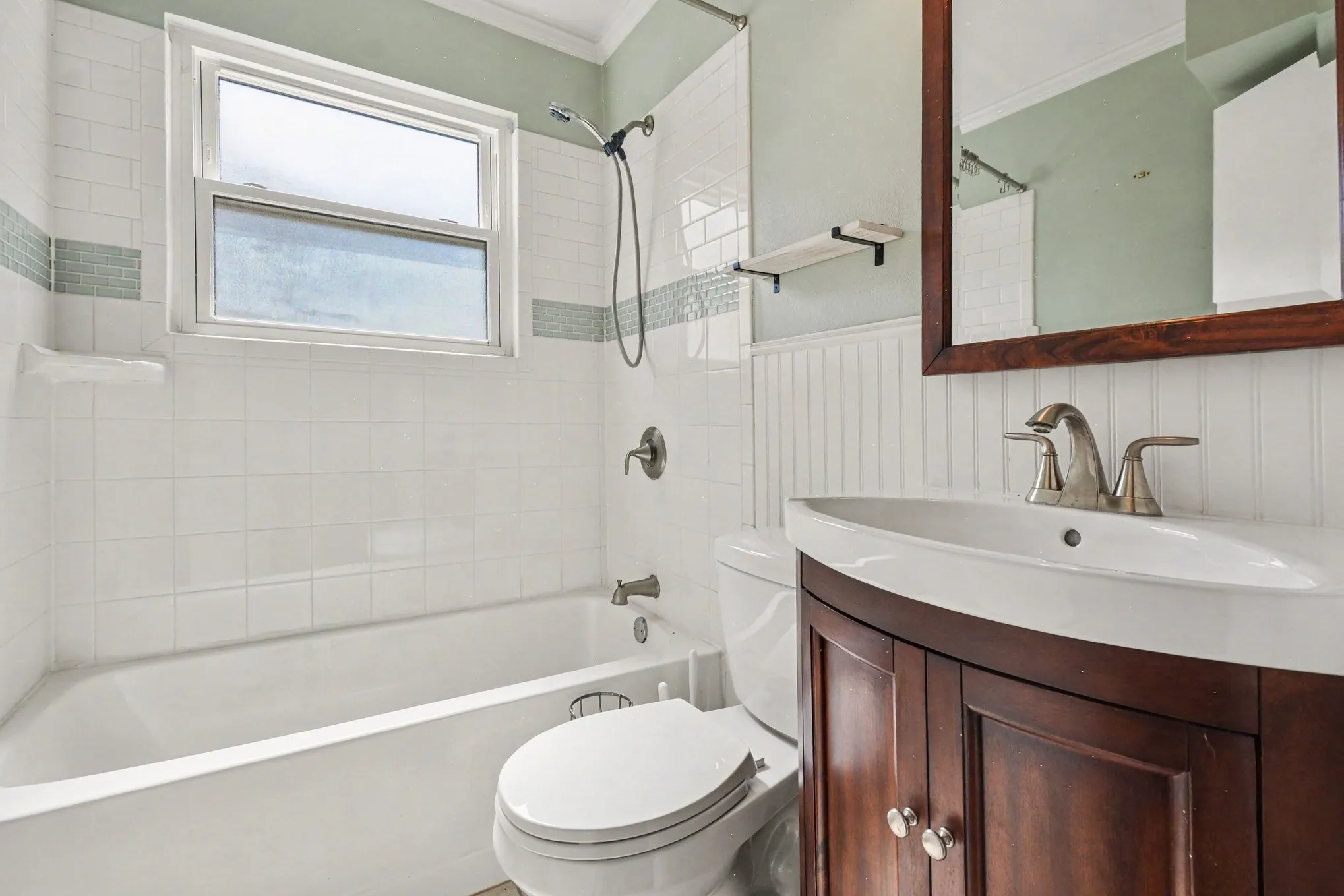 Single Family Residence For Sale in Dallas County , 2520 Collingwood Drive, Farmers Branch, Texas 75234, 2 Bedroom, 2 Bathroom, Garage spaces, 1,447 Sqft, built in 1955, Price $280,000, mls#21318439, Real Estate Agent in Farmers Branch, Homes For Sale in Dallas county, Homes For Sale in Farmers Branch, Realtor in Farmers Branch Texas, Real Estate Brokerage Independent Realty Texas, Luminita Cordes Realtor