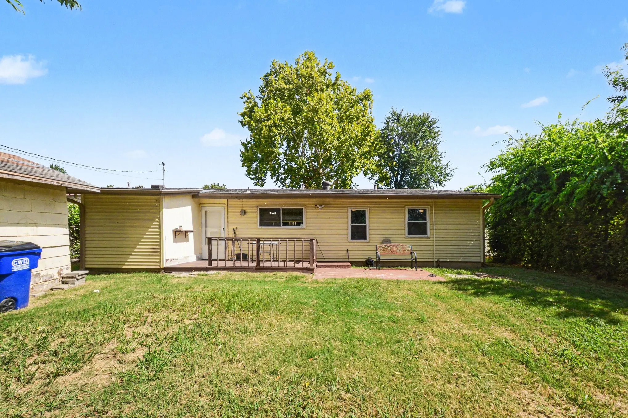 Single Family Residence For Sale in Dallas County , 2520 Collingwood Drive, Farmers Branch, Texas 75234, 2 Bedroom, 2 Bathroom, Garage spaces, 1,447 Sqft, built in 1955, Price $280,000, mls#21318439, Real Estate Agent in Farmers Branch, Homes For Sale in Dallas county, Homes For Sale in Farmers Branch, Realtor in Farmers Branch Texas, Real Estate Brokerage Independent Realty Texas, Luminita Cordes Realtor