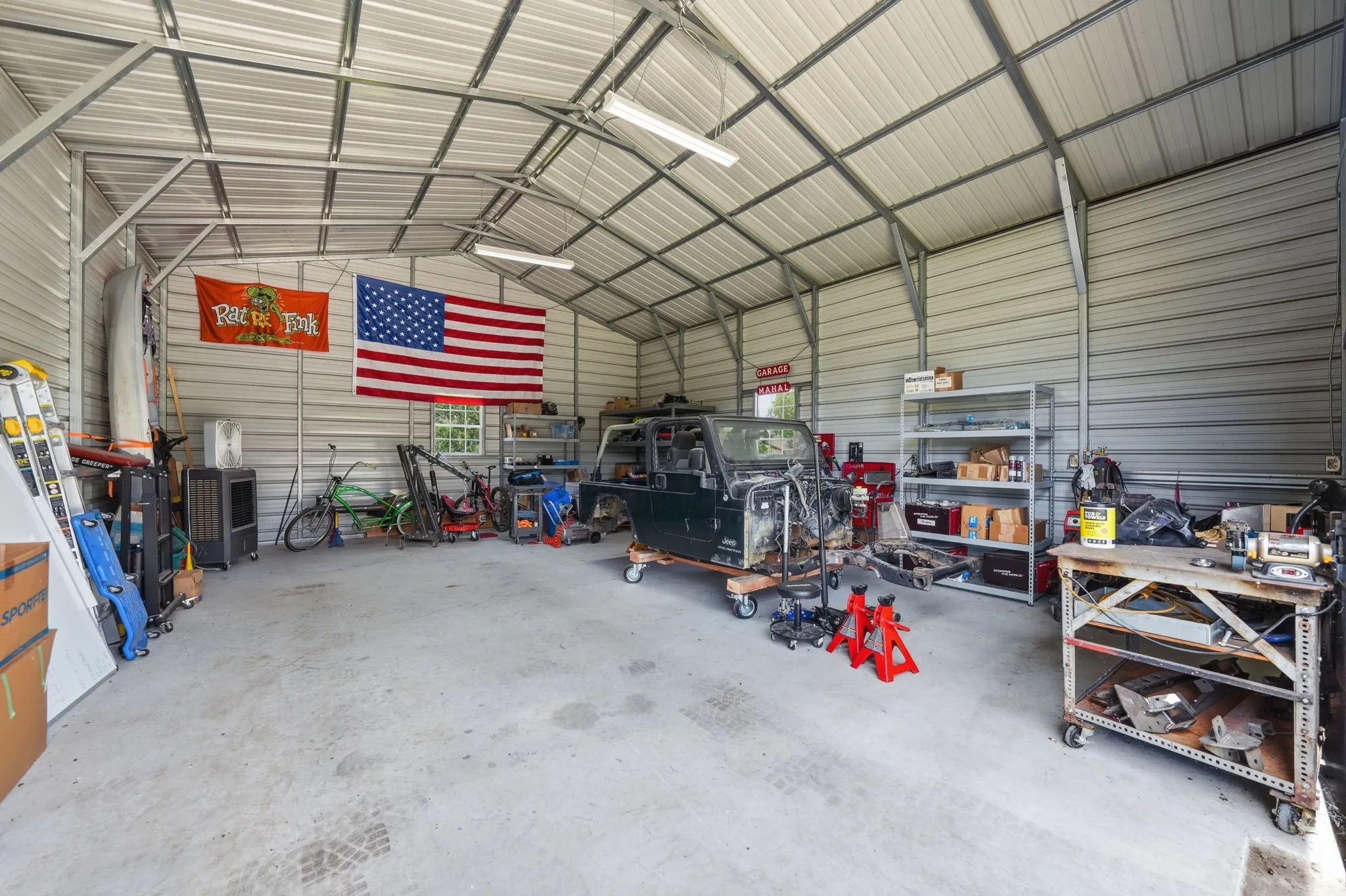 Single Family Residence For Sale in Grayson County , 11 Lopez Drive, Sherman, Texas 75090, 3 Bedroom, 2 Bathroom, 2 Garage spaces, 2,246 Sqft, built in 2005, mls#21329700, Real Estate Agent in Sherman, Homes For Sale in Grayson county, Homes For Sale in Sherman, Realtor in Sherman Texas, Real Estate Brokerage Independent Realty Texas, Luminita Cordes Realtor