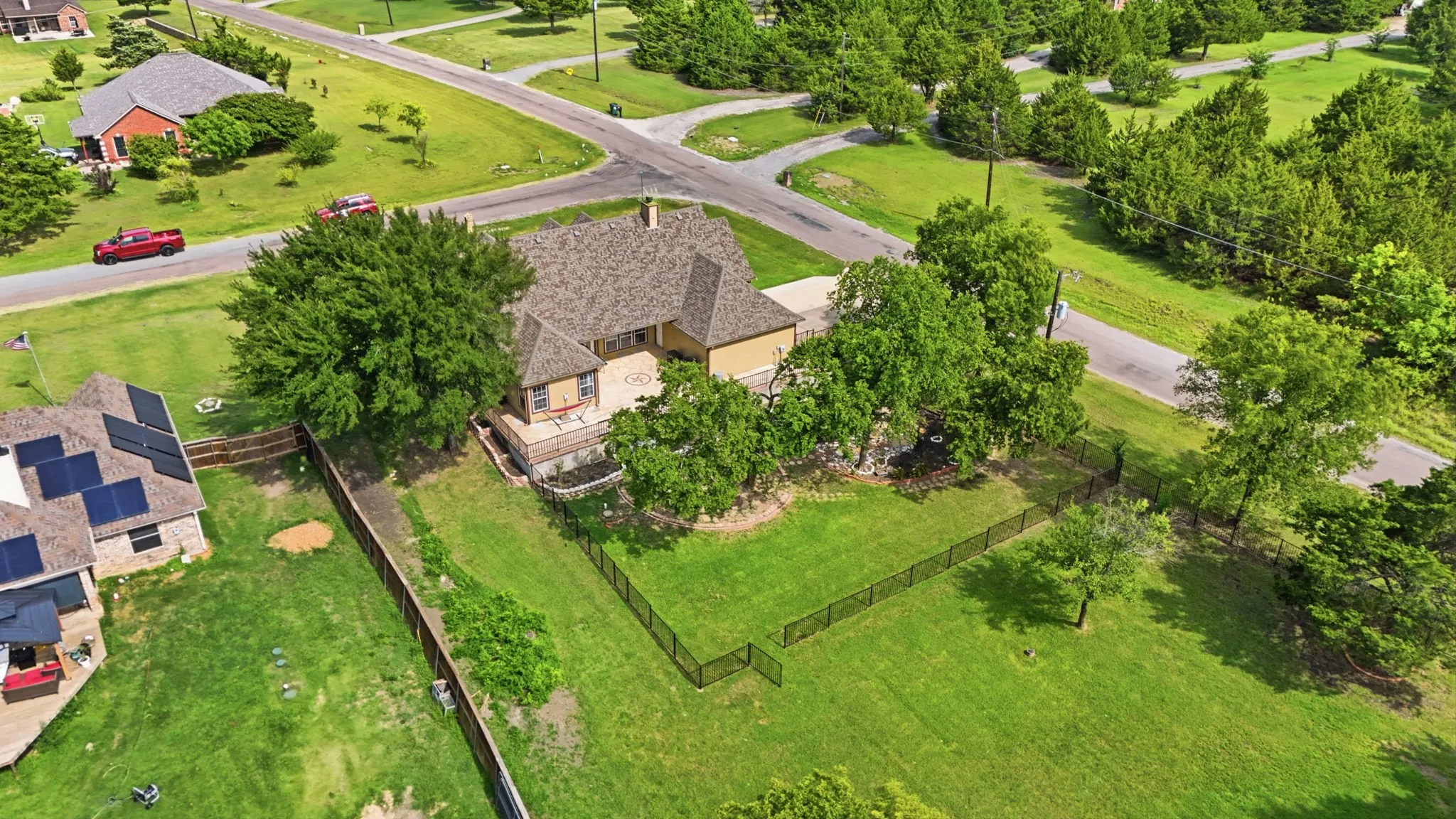Single Family Residence For Sale in Grayson County , 11 Lopez Drive, Sherman, Texas 75090, 3 Bedroom, 2 Bathroom, 2 Garage spaces, 2,246 Sqft, built in 2005, mls#21329700, Real Estate Agent in Sherman, Homes For Sale in Grayson county, Homes For Sale in Sherman, Realtor in Sherman Texas, Real Estate Brokerage Independent Realty Texas, Luminita Cordes Realtor